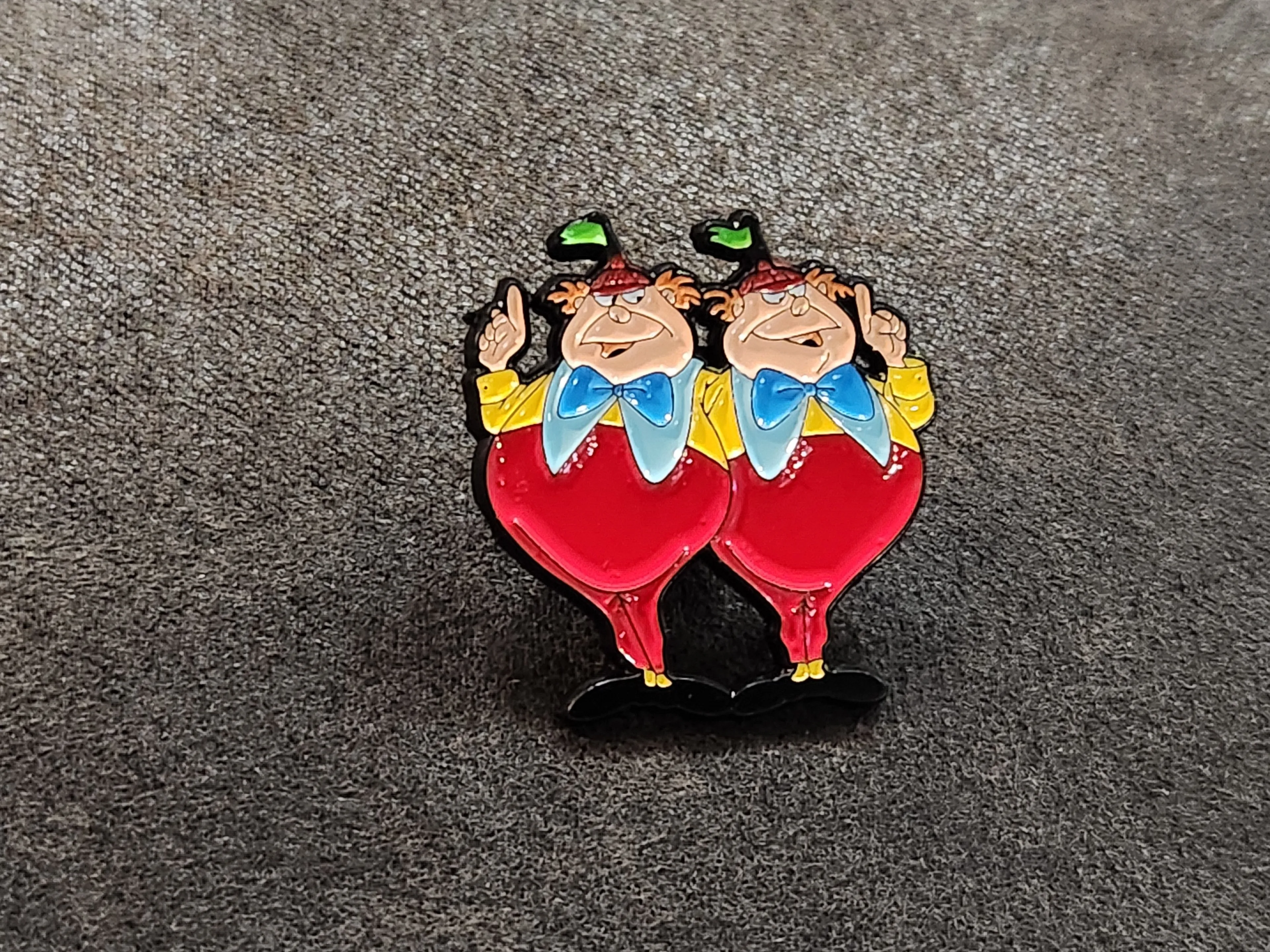 Product image for Alice in Wonderland Tweedle Dee & Tweedle Dum Pin