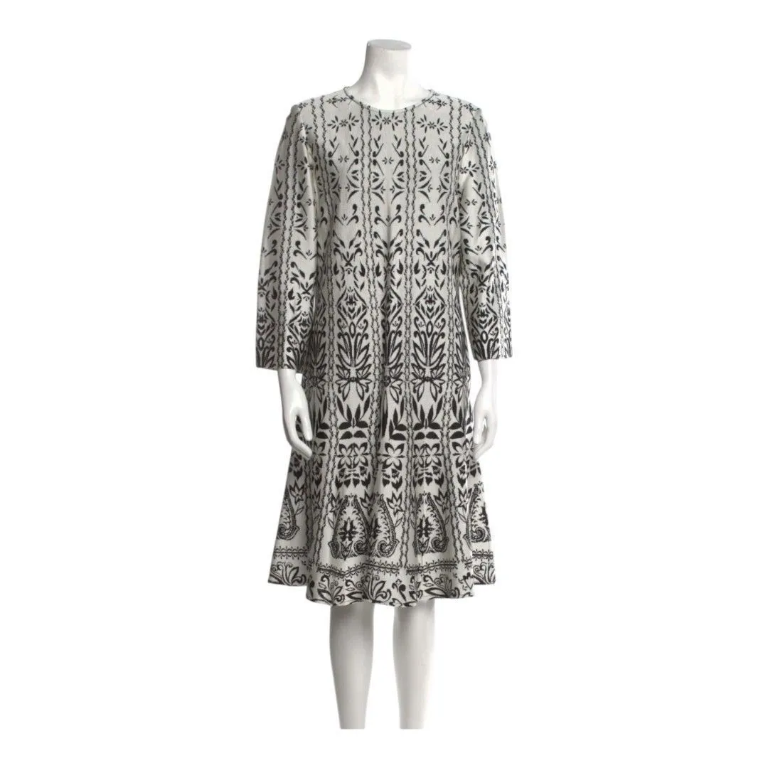 Product image for St John Knits Dress sz 16 - Cream And Black V-Neck Milano Knit  Dress