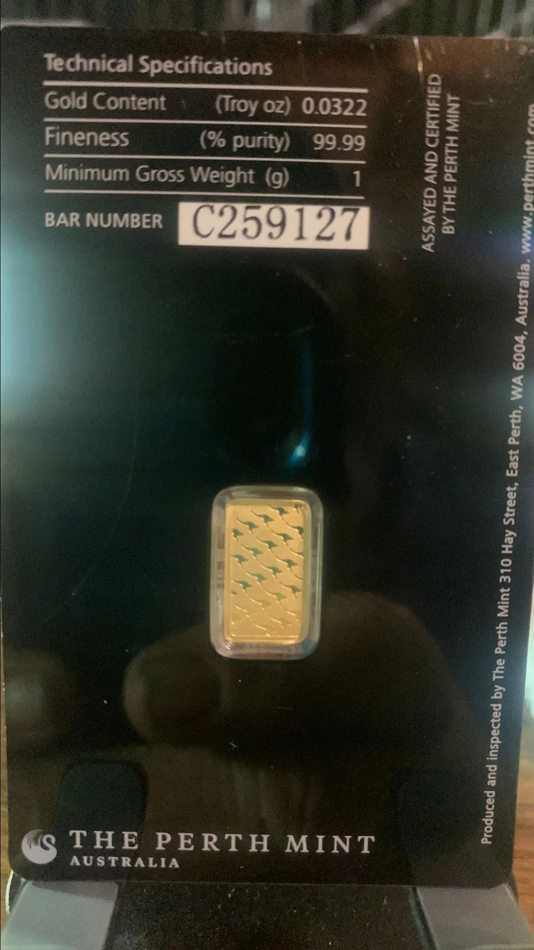 Listing Image Blurred Background