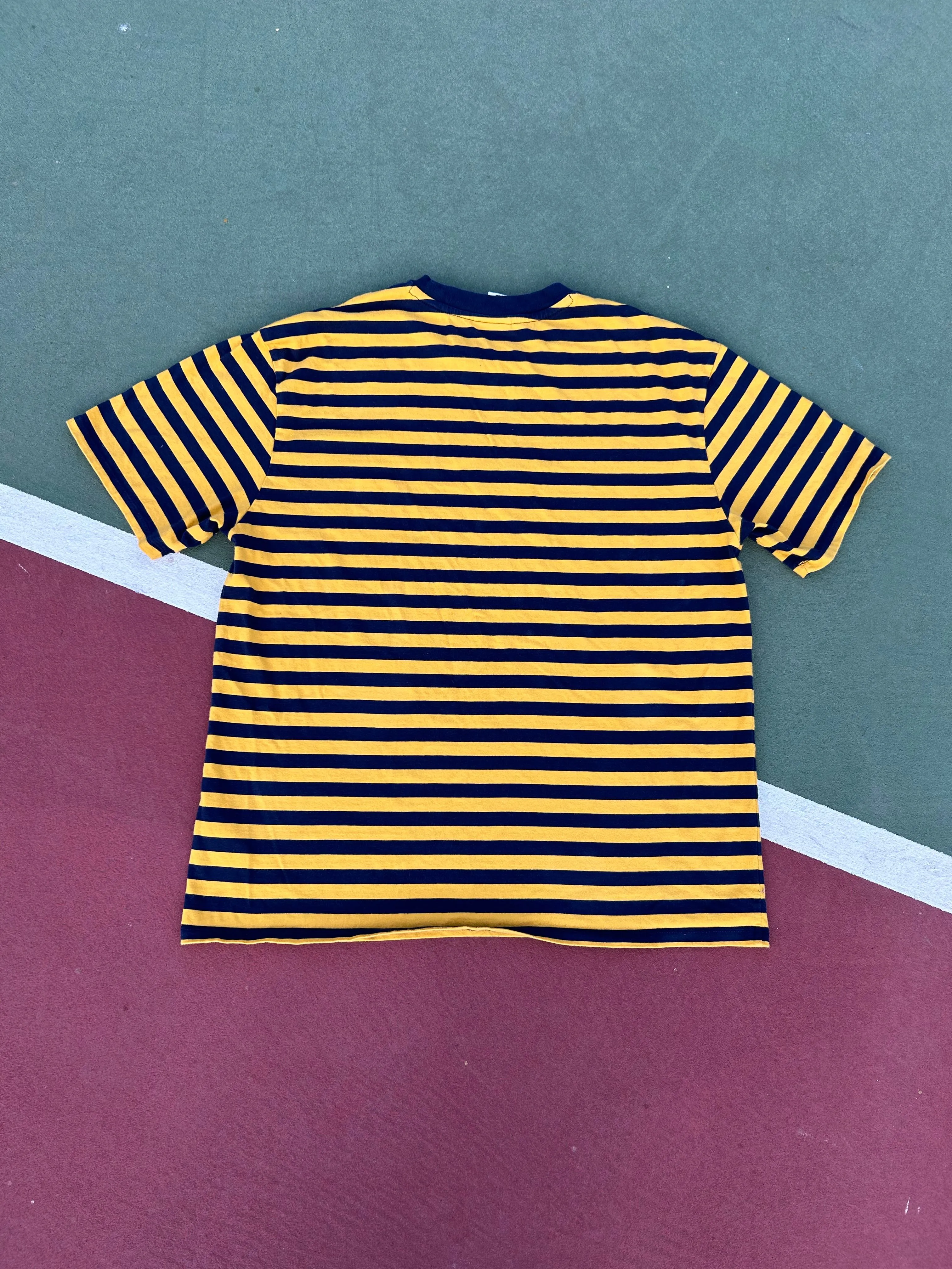 Listing Image Blurred Background