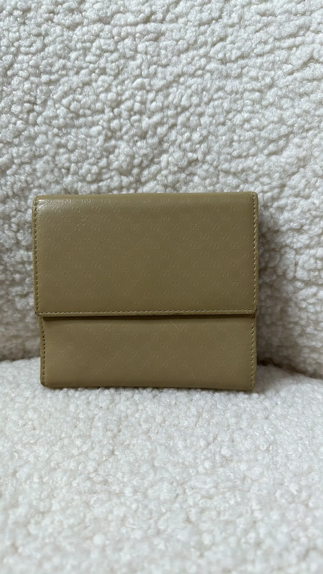 Listing Image Blurred Background