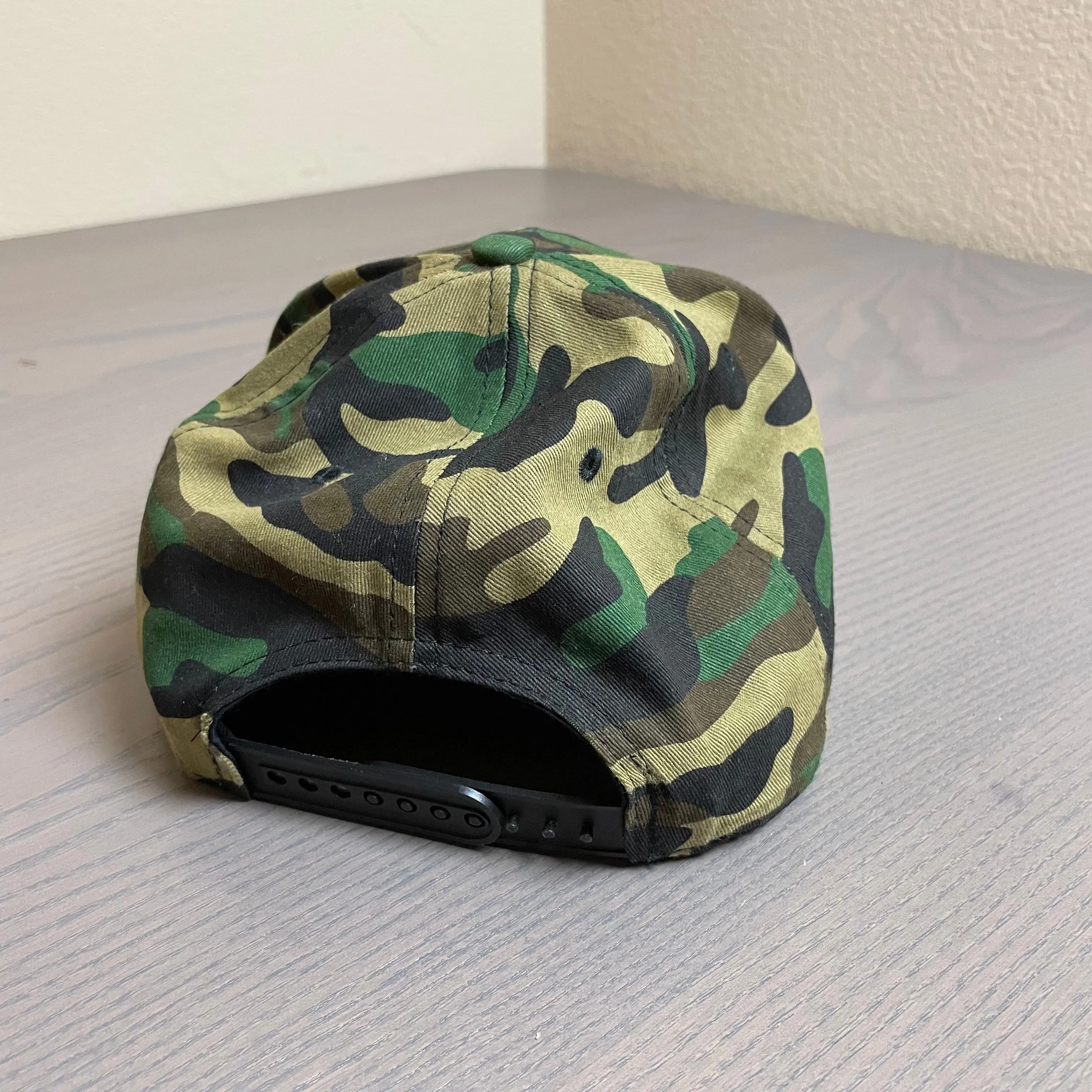 Listing Image Blurred Background