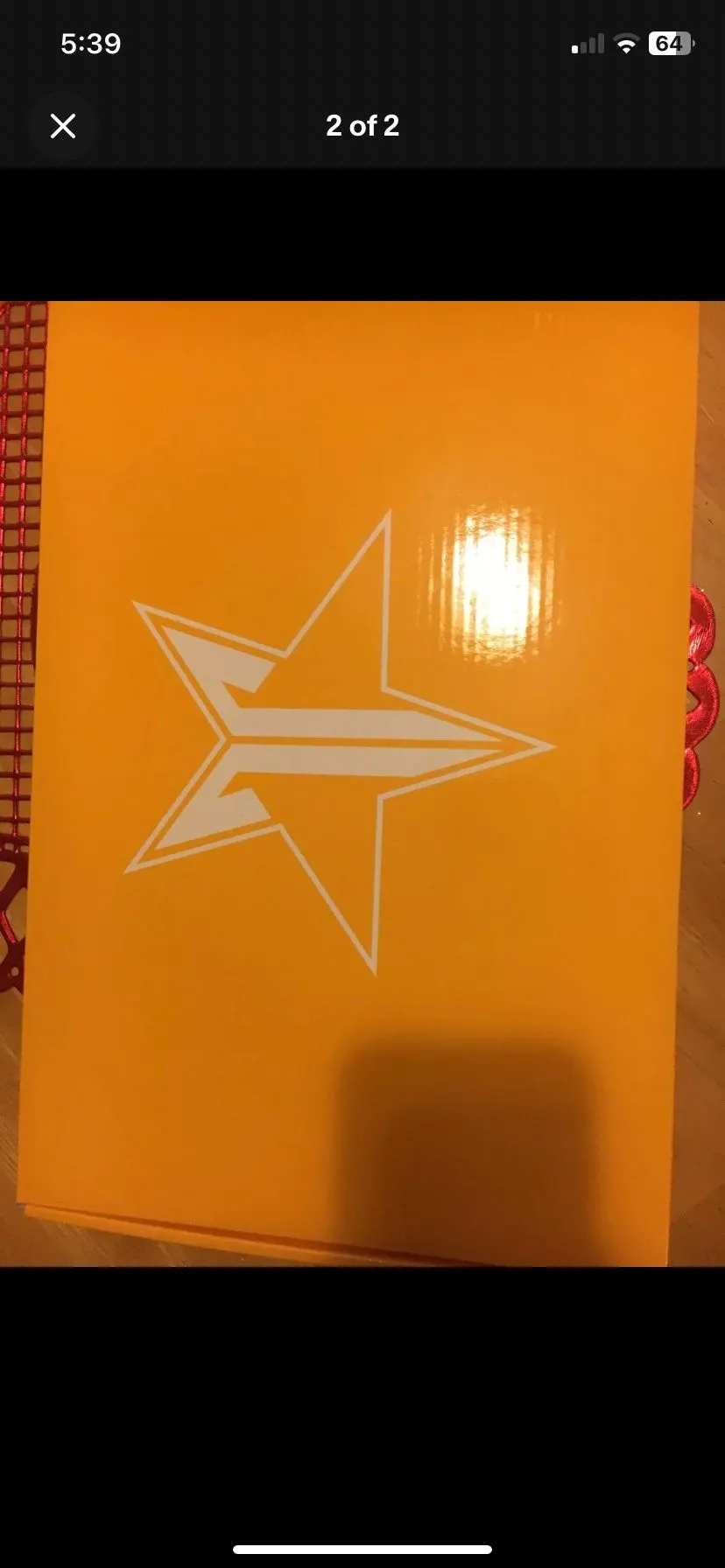 Listing Image Blurred Background