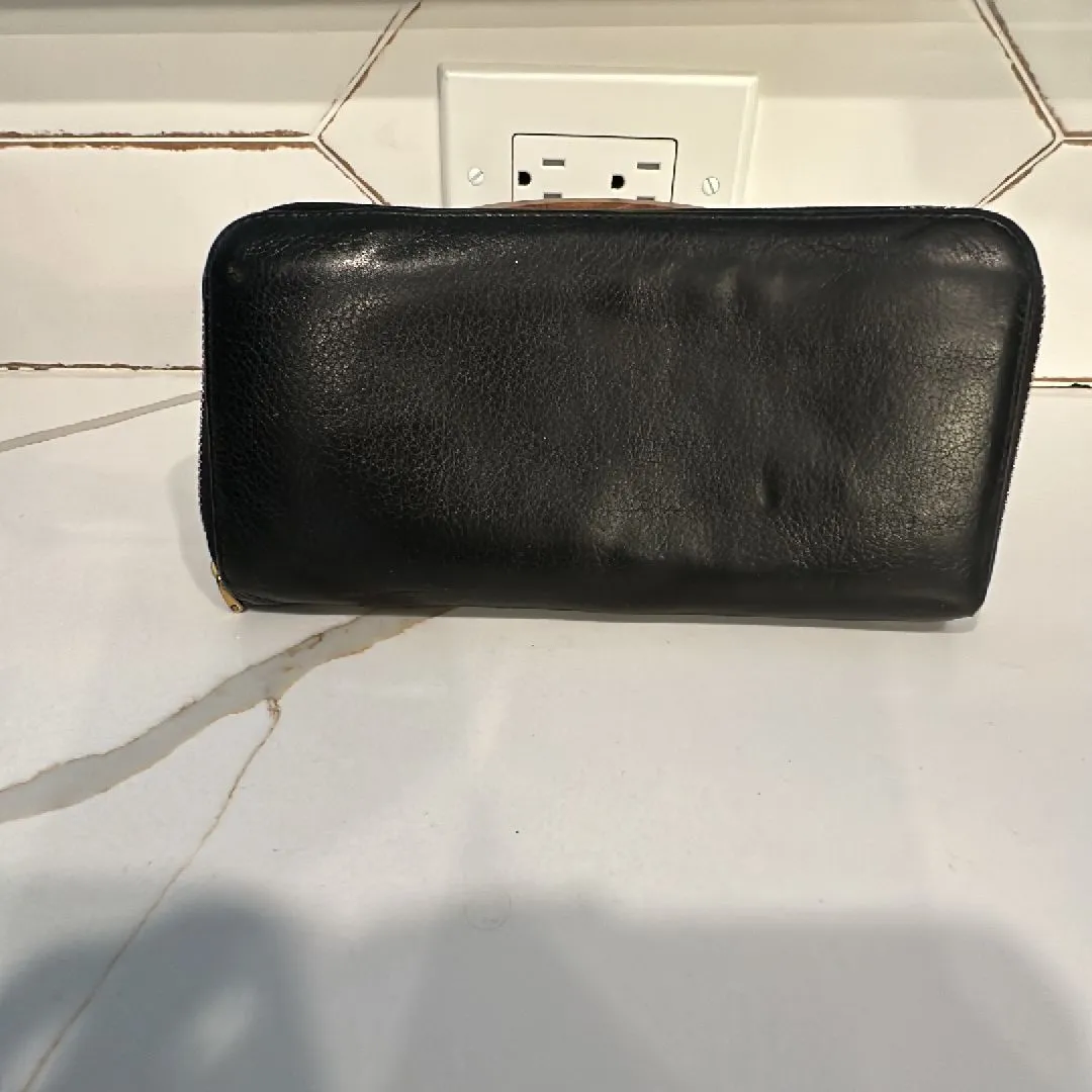 Listing Image Blurred Background
