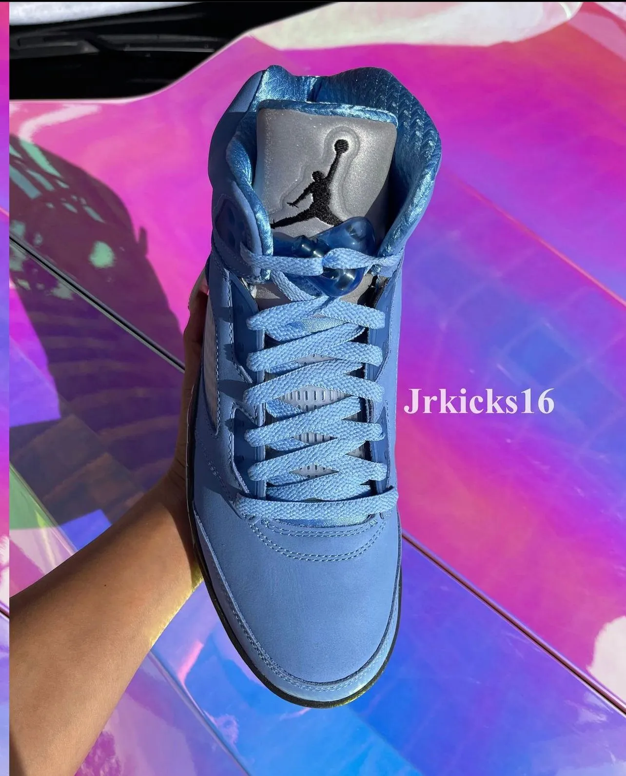 Listing Image Blurred Background