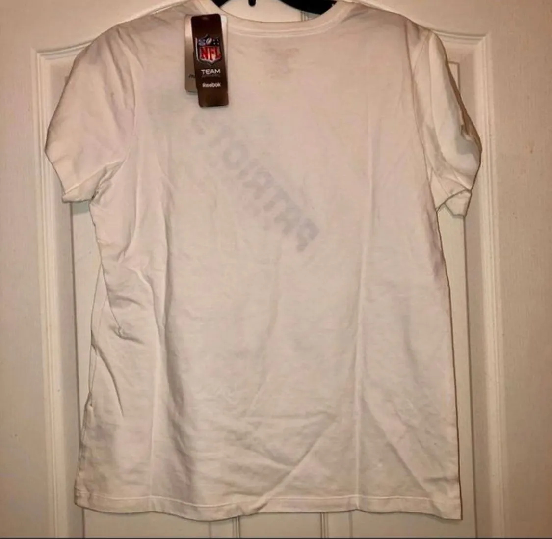Listing Image Blurred Background