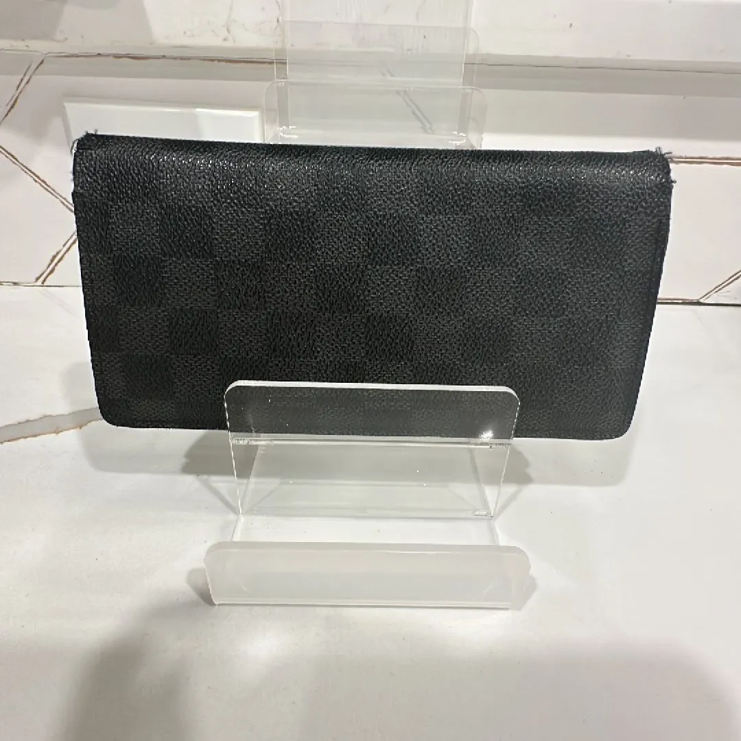 Listing Image Blurred Background