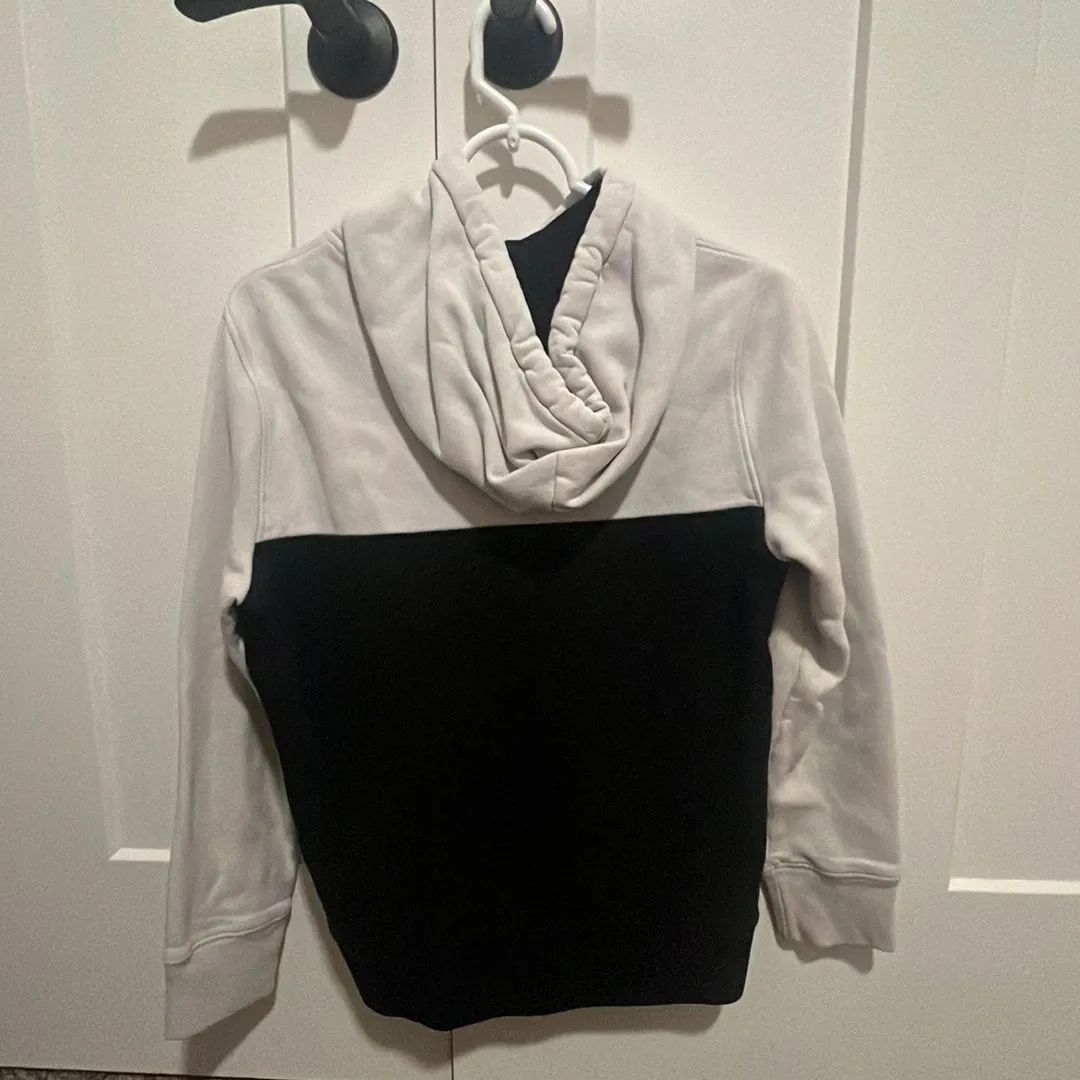 Listing Image Blurred Background