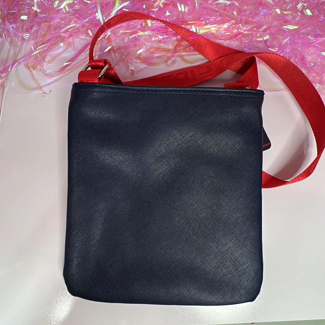 Listing Image Blurred Background
