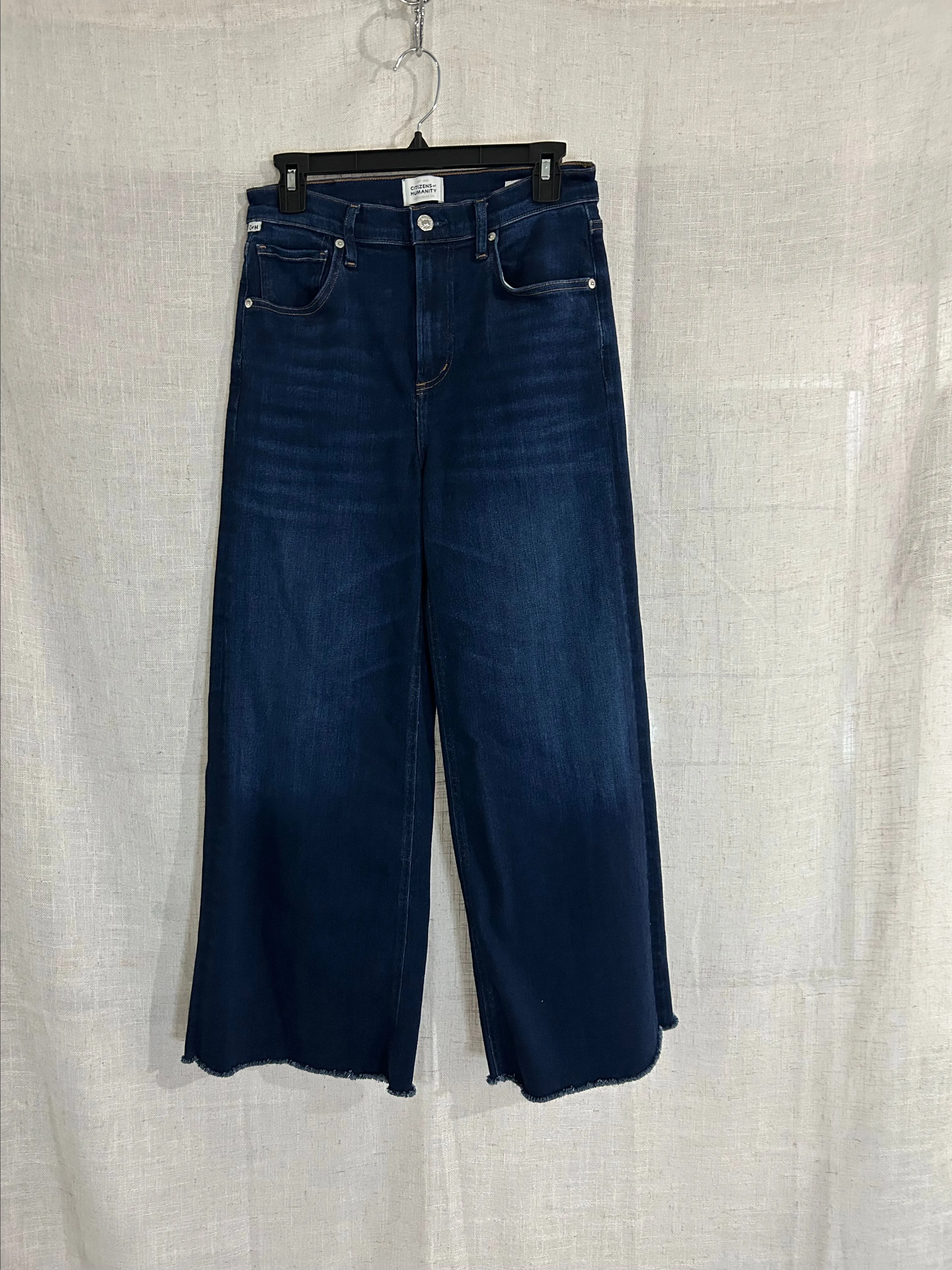 Listing Image Blurred Background