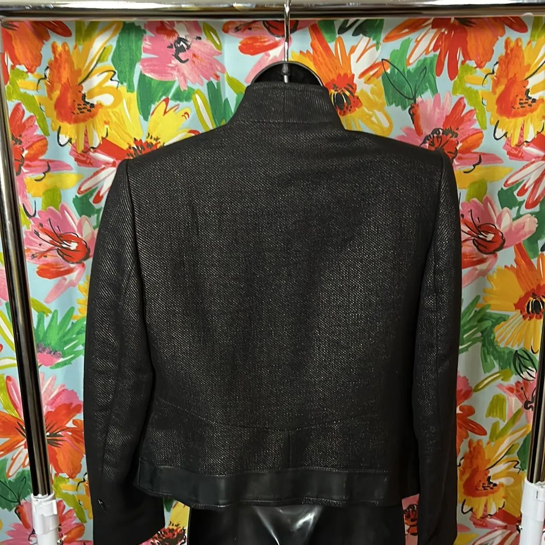 Listing Image Blurred Background
