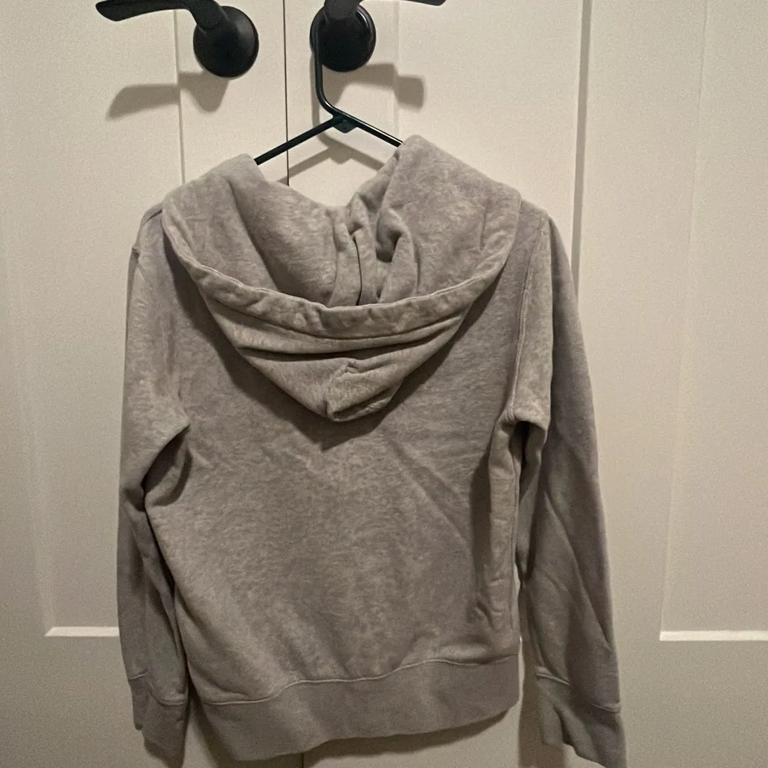 Listing Image Blurred Background