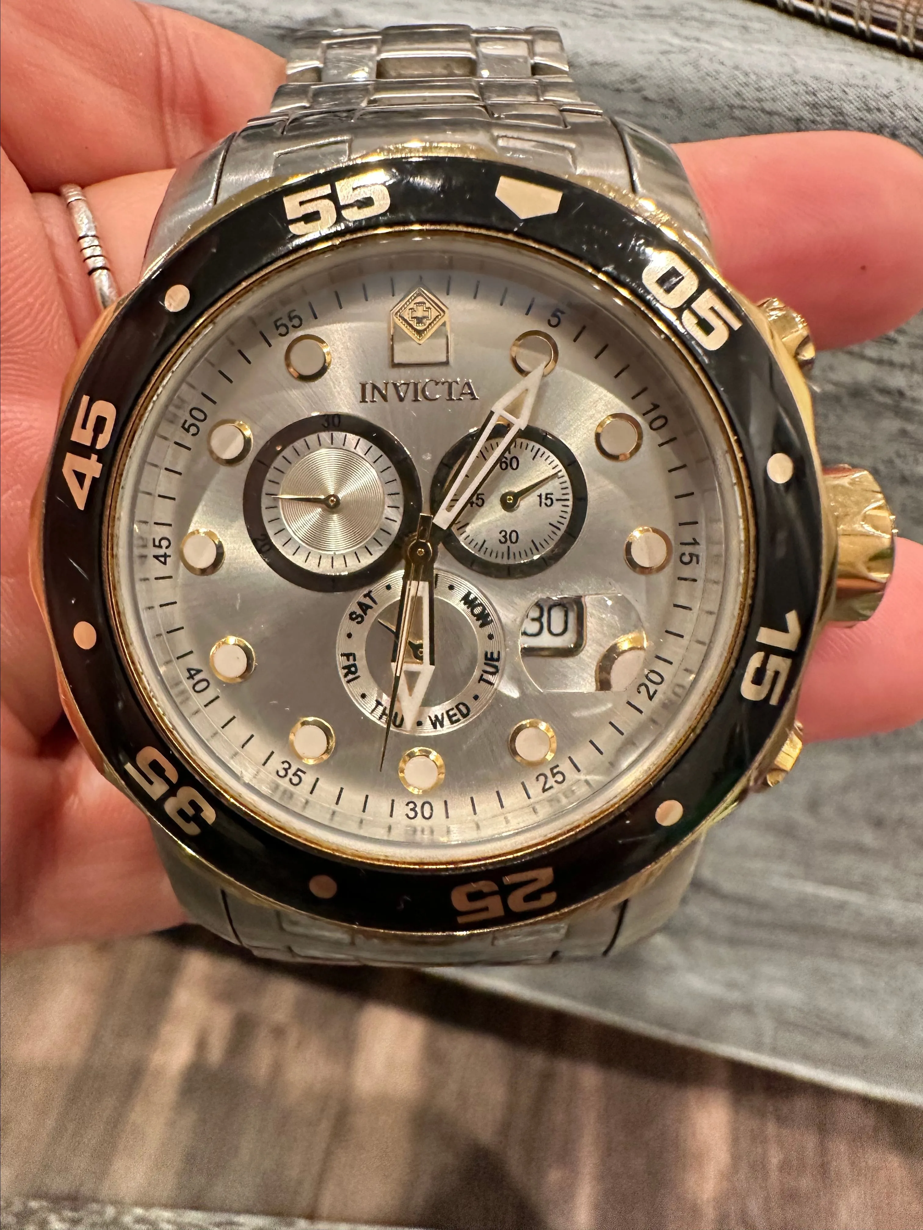 Product image for Invicta as shown in live