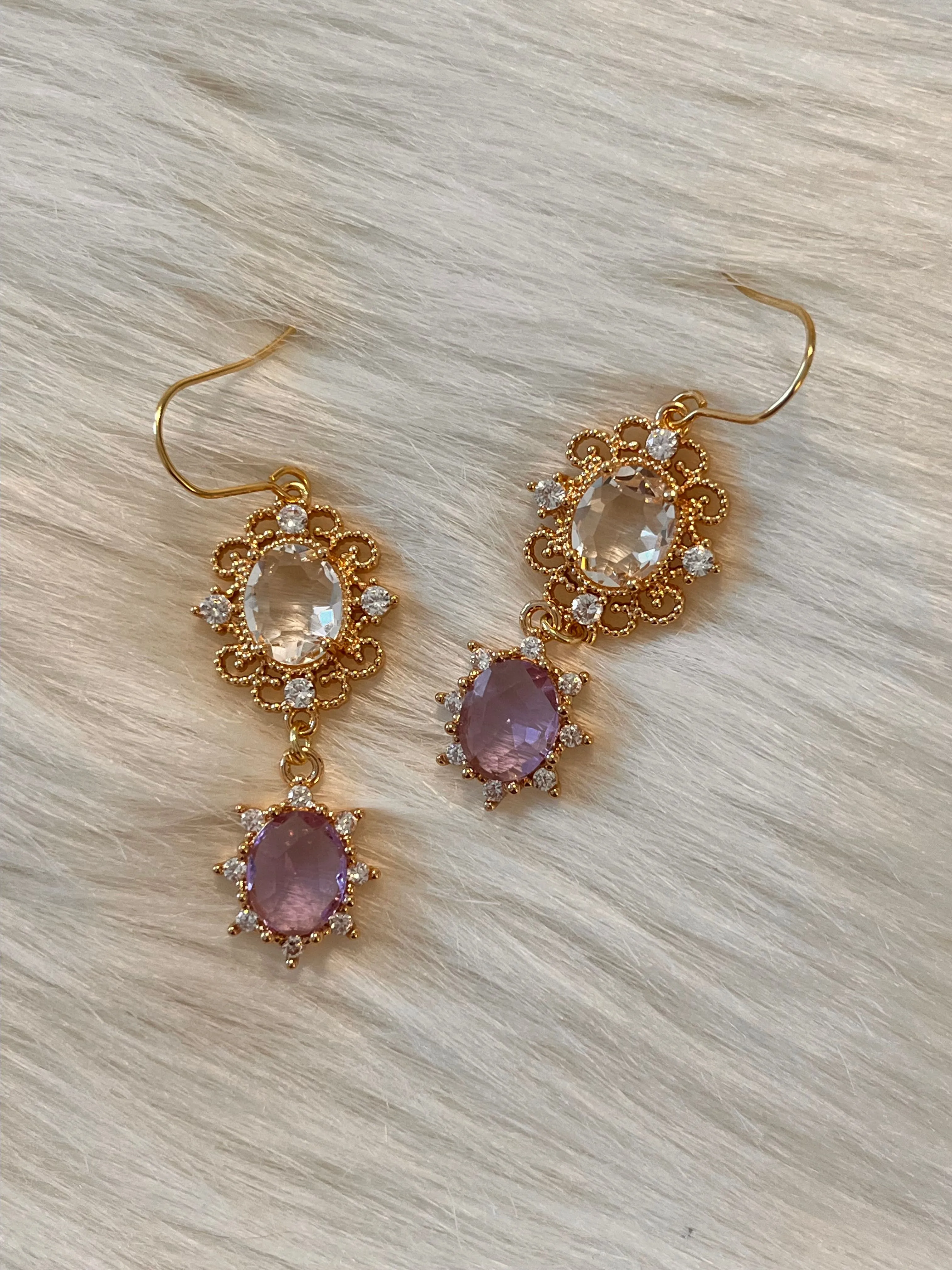 Product image for Purple vintage fancy earrings