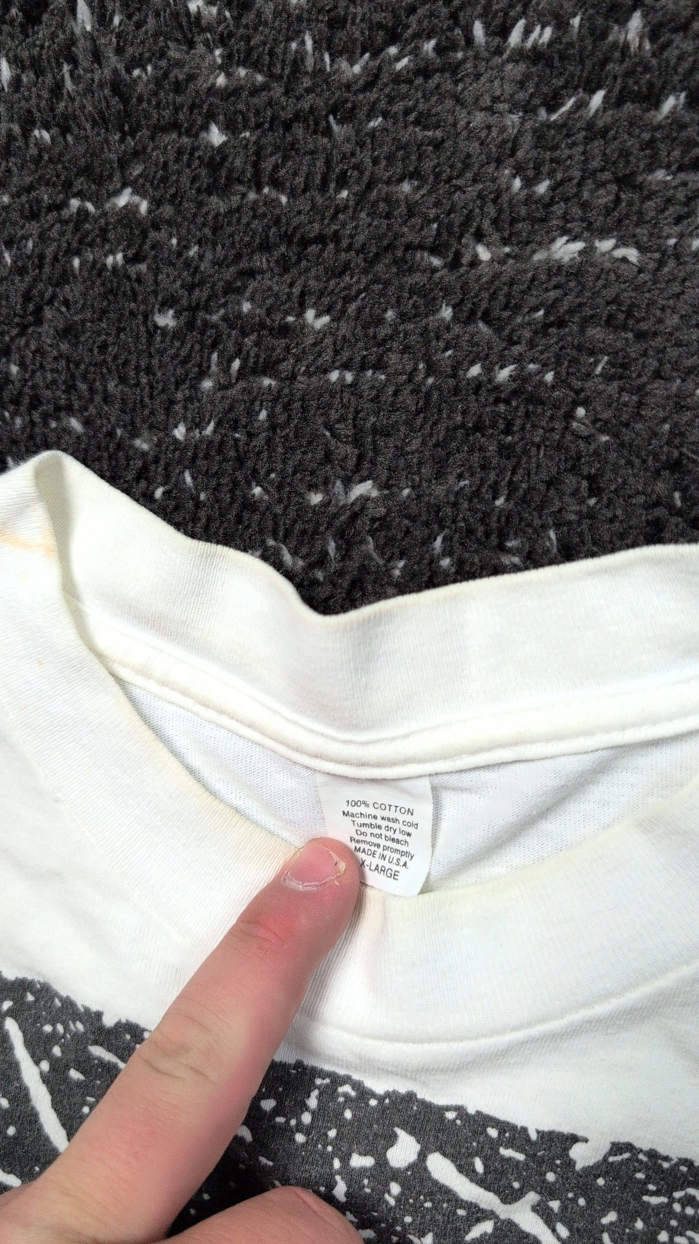 Listing Image Blurred Background