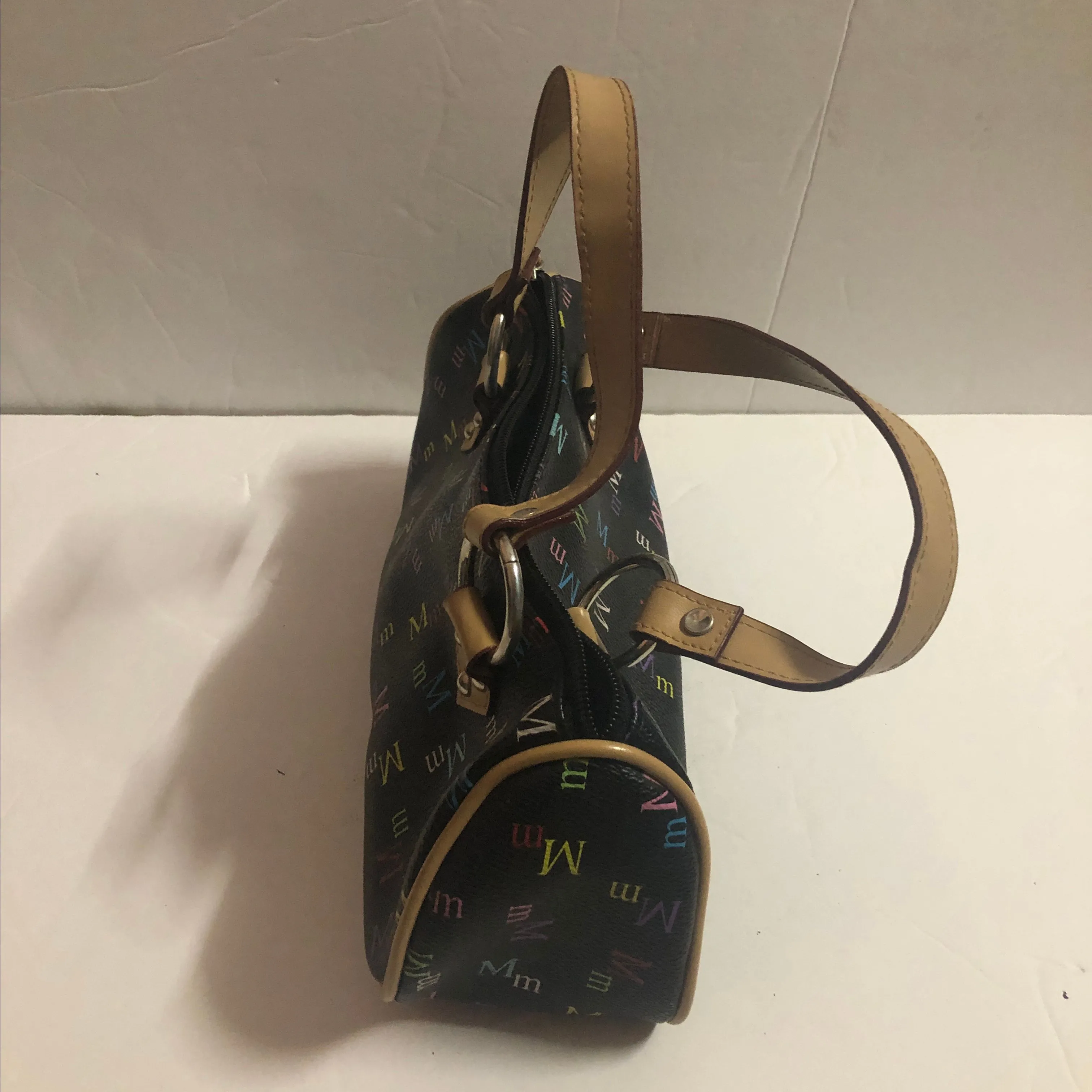 Listing Image Blurred Background