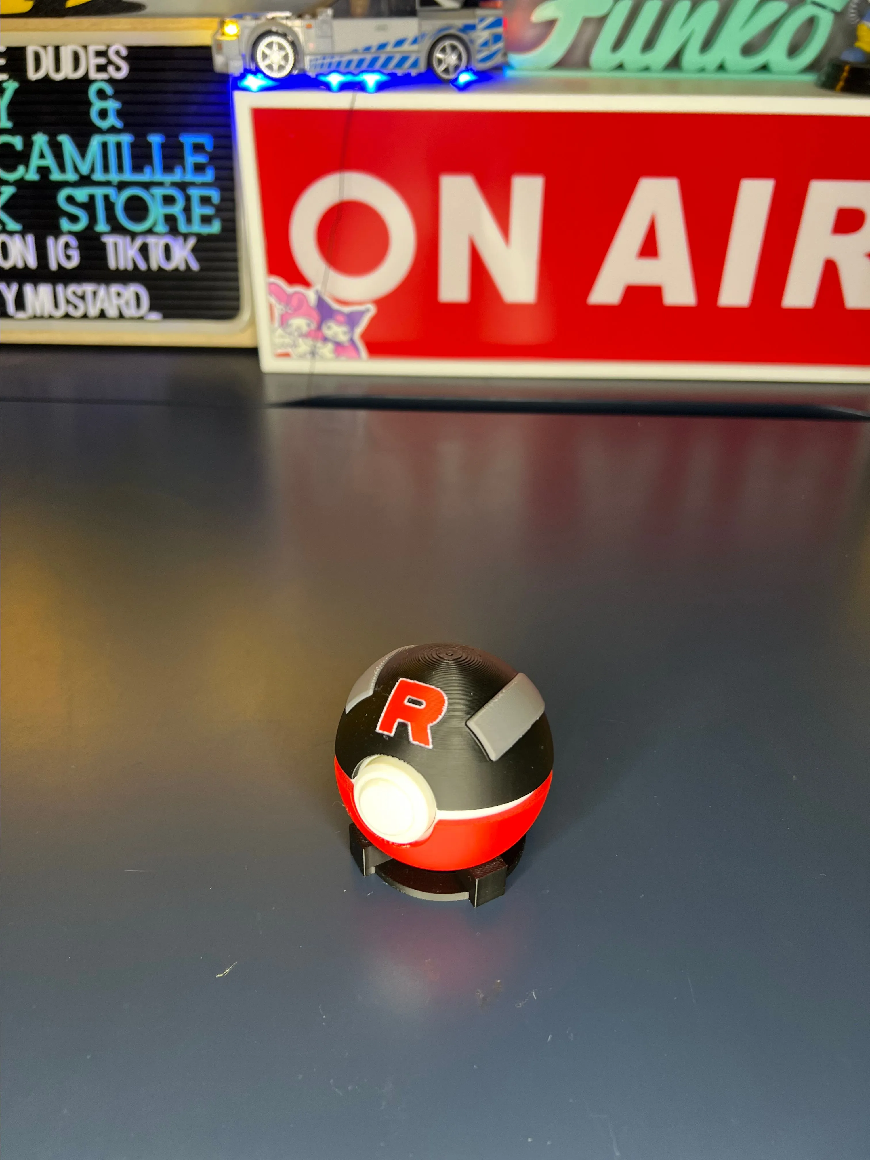 Product image for Pokemon Poke Ball Rocket Great Ball Fidget Clicker