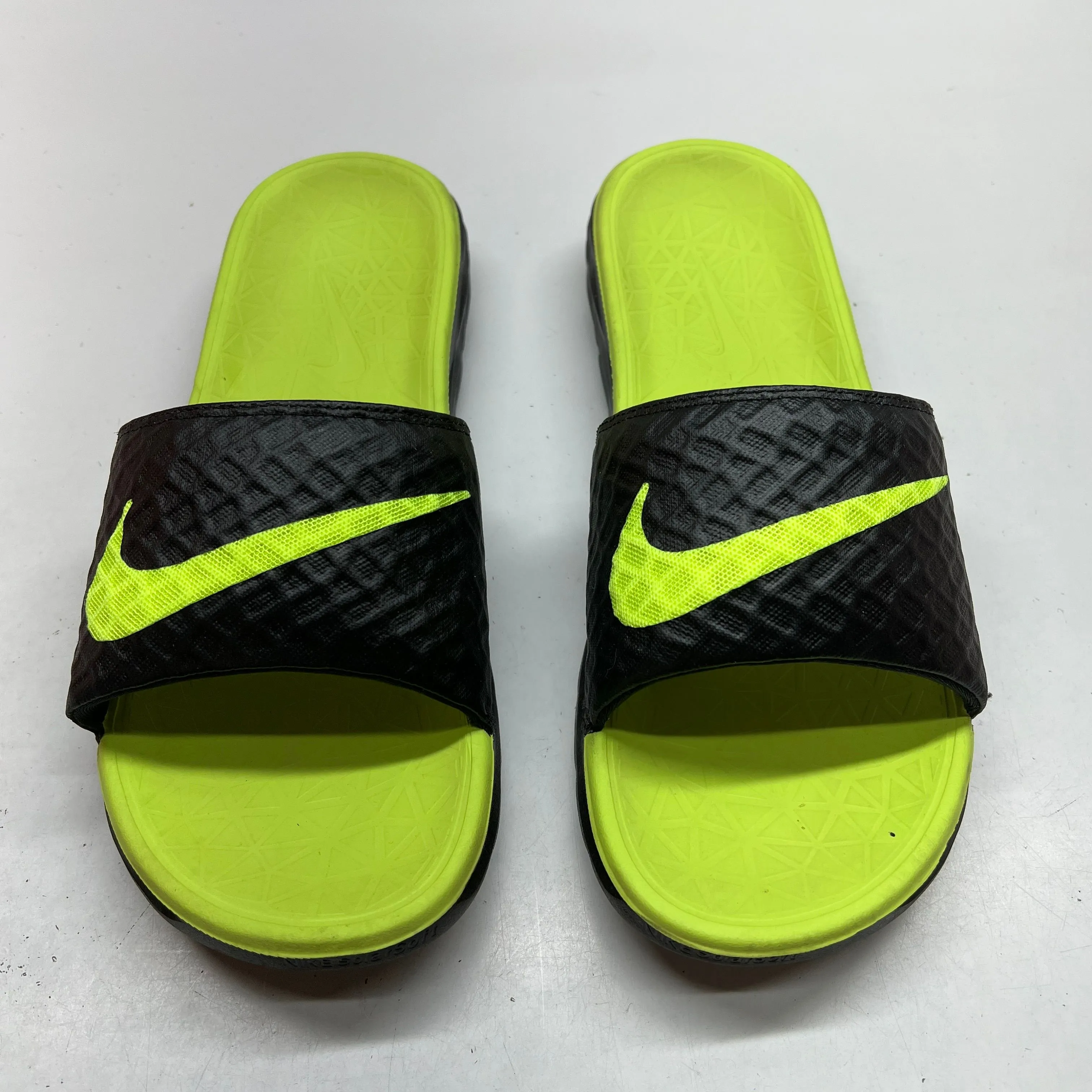 Listing Image Blurred Background