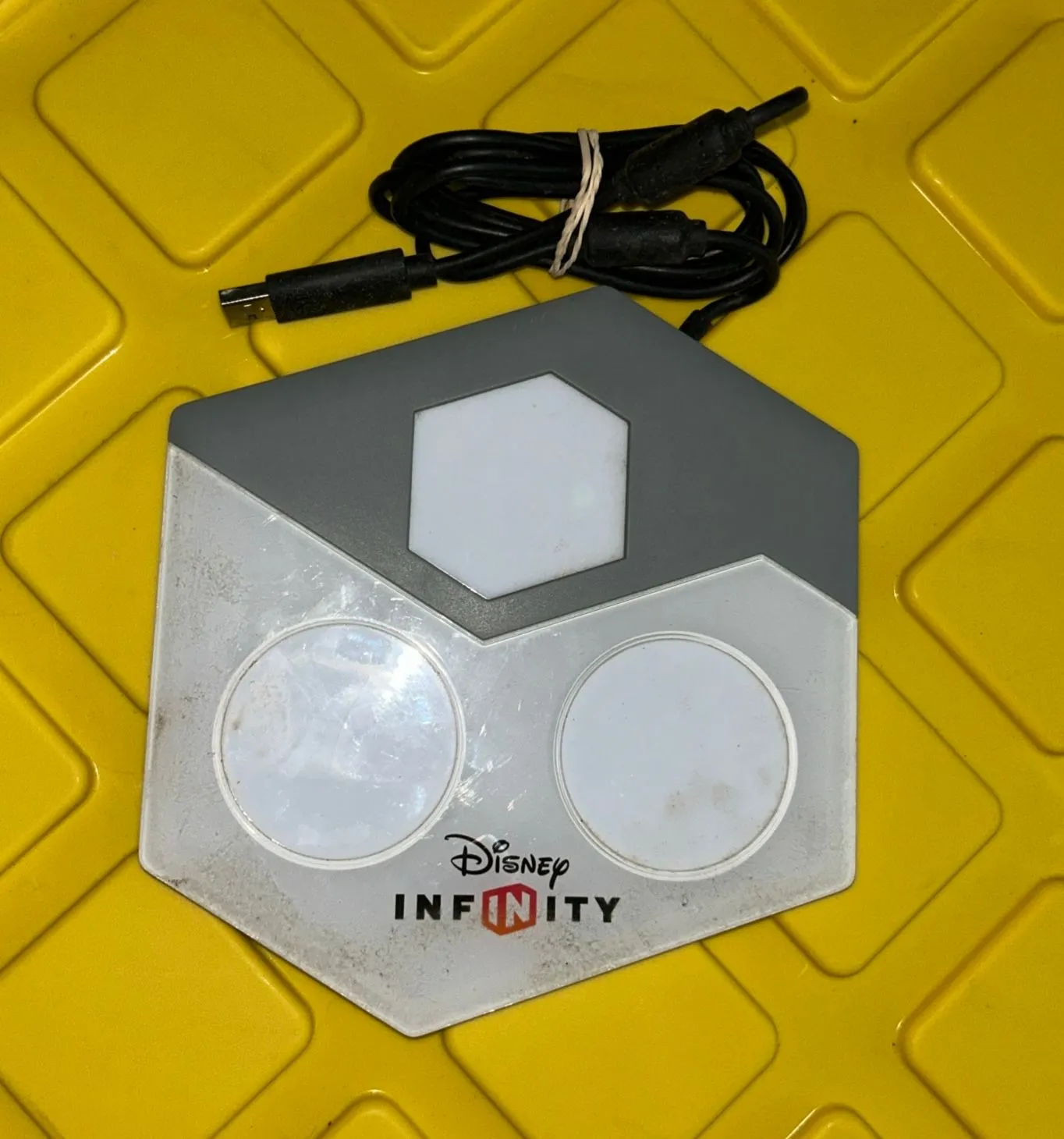 Product image for Disney Infinity universal Xbox 360, Wii, PS4 Portal Base Pad Model #INF-8032386