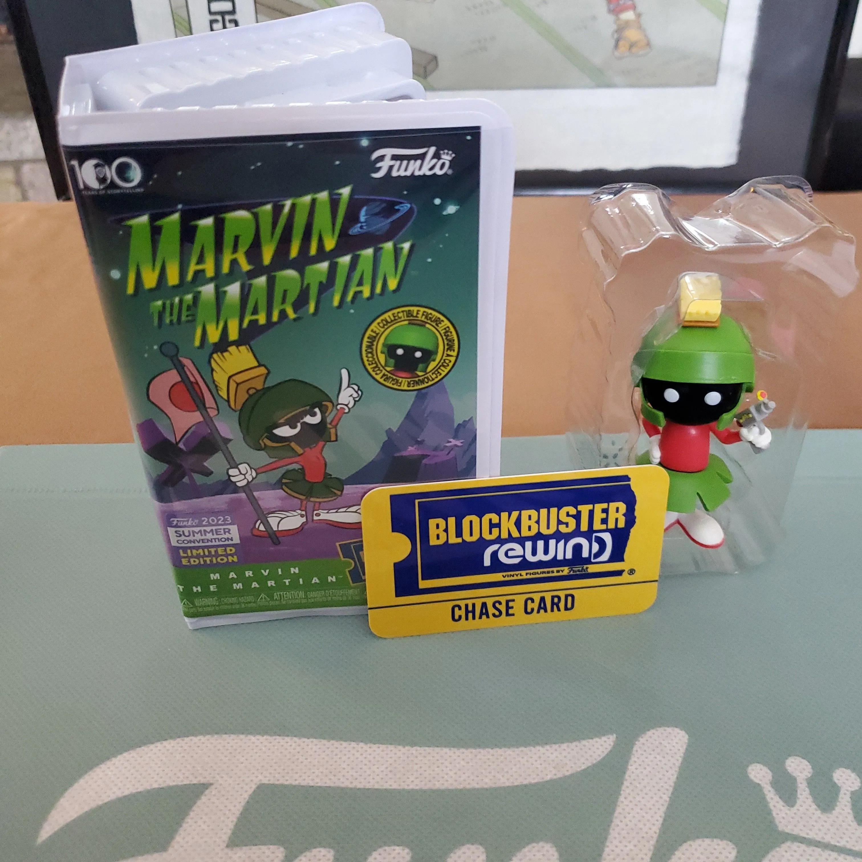 Product image for Marvin The Martian (with gun) Chase Rewind