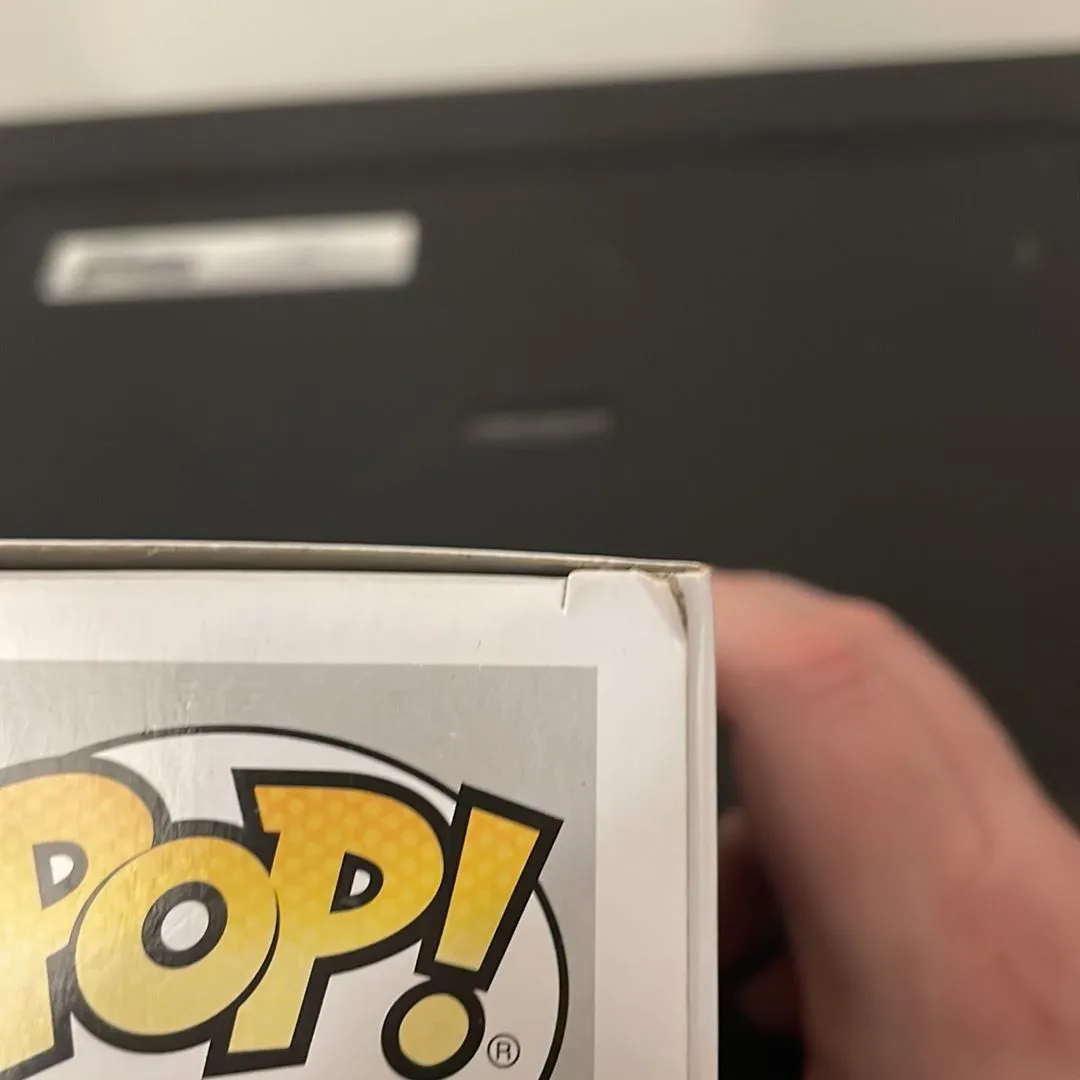 Listing Image Blurred Background