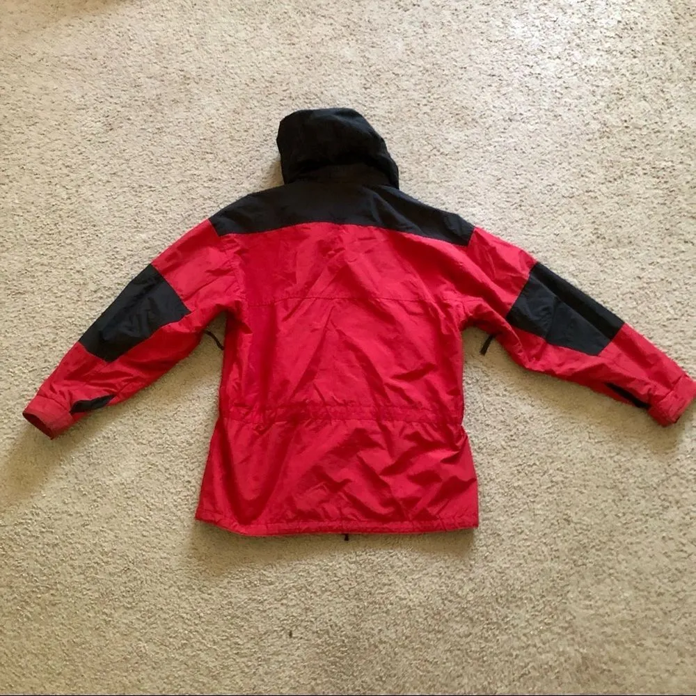 Listing Image Blurred Background