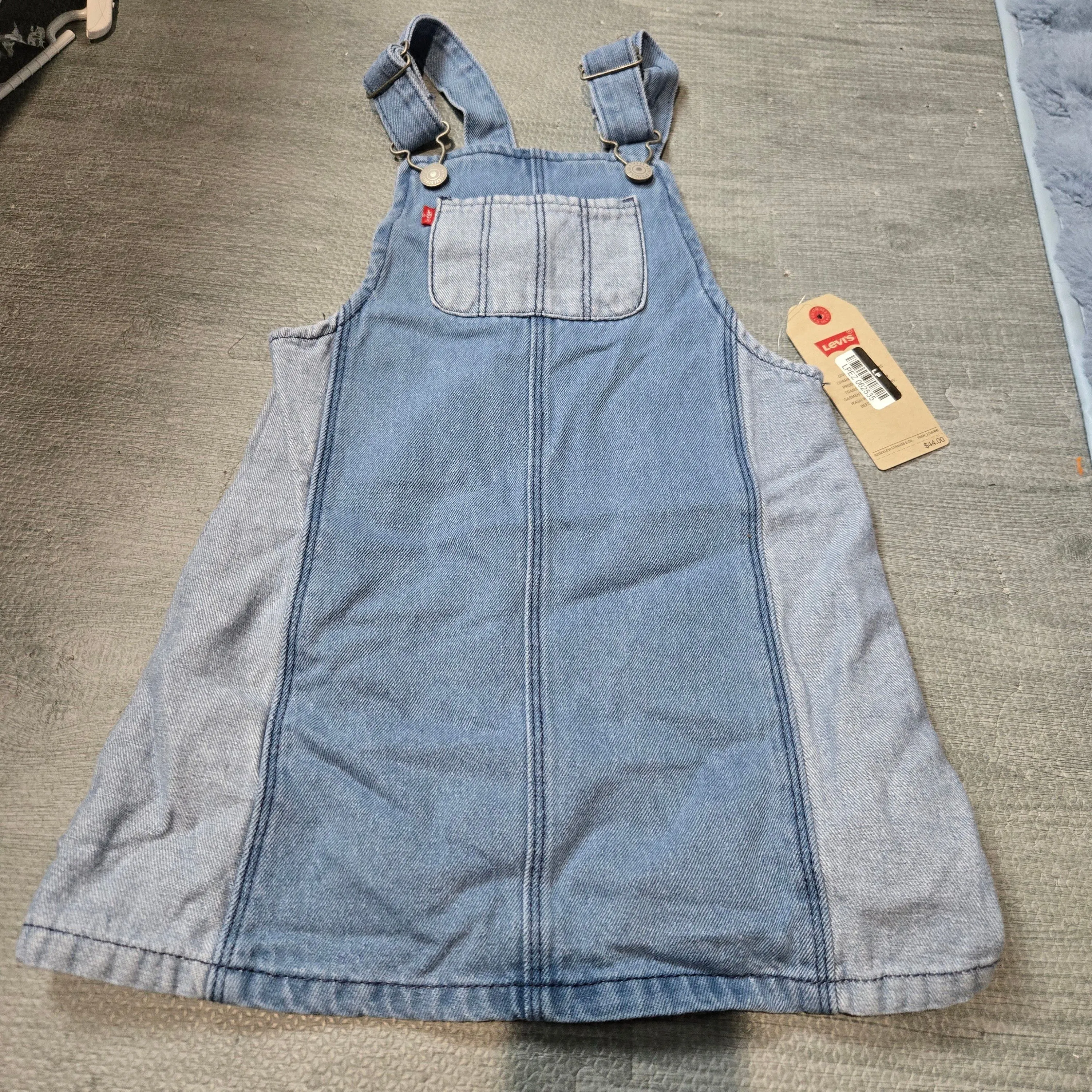 Product image for Levi"s Girls Denim Dress NWT 3T