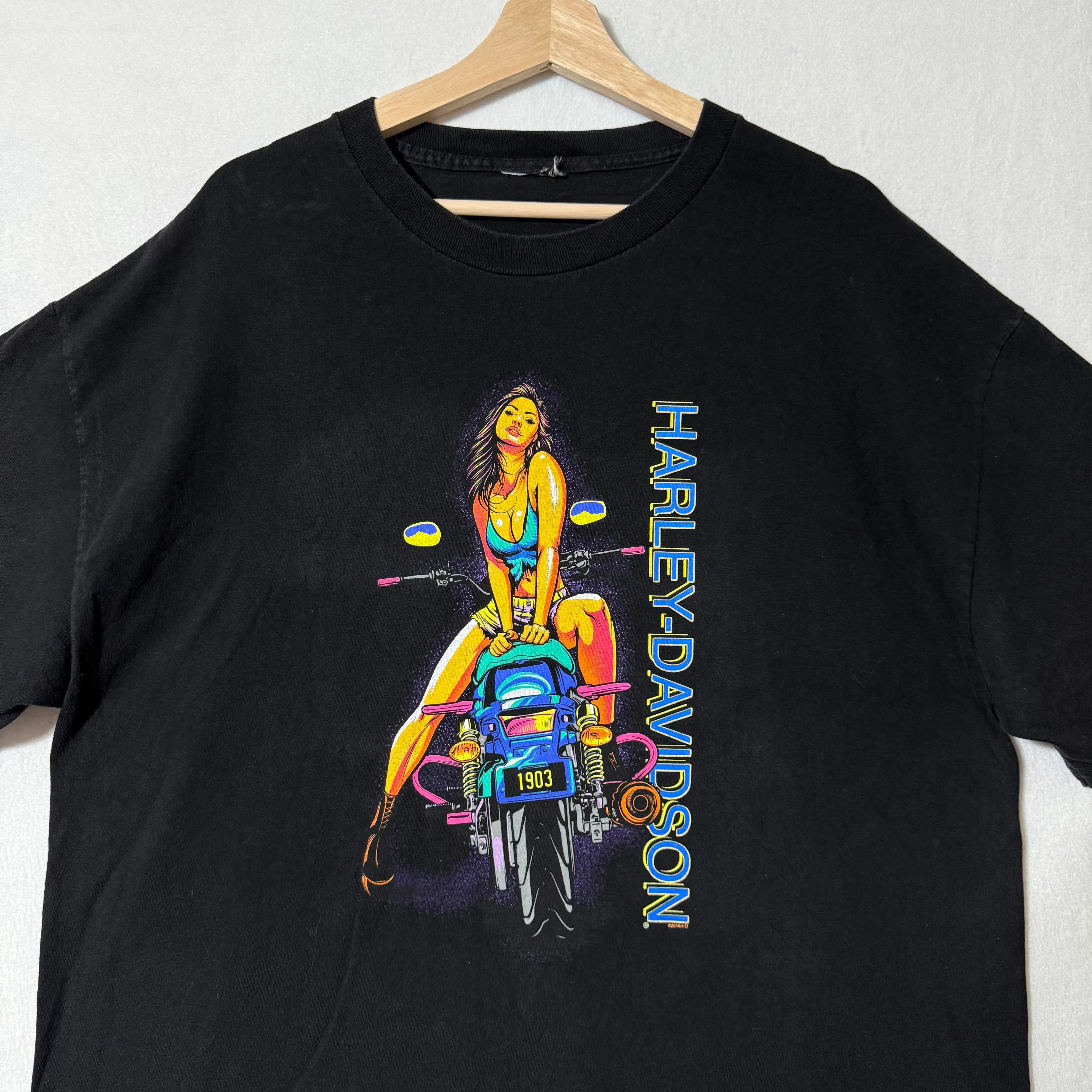 Listing Image Blurred Background