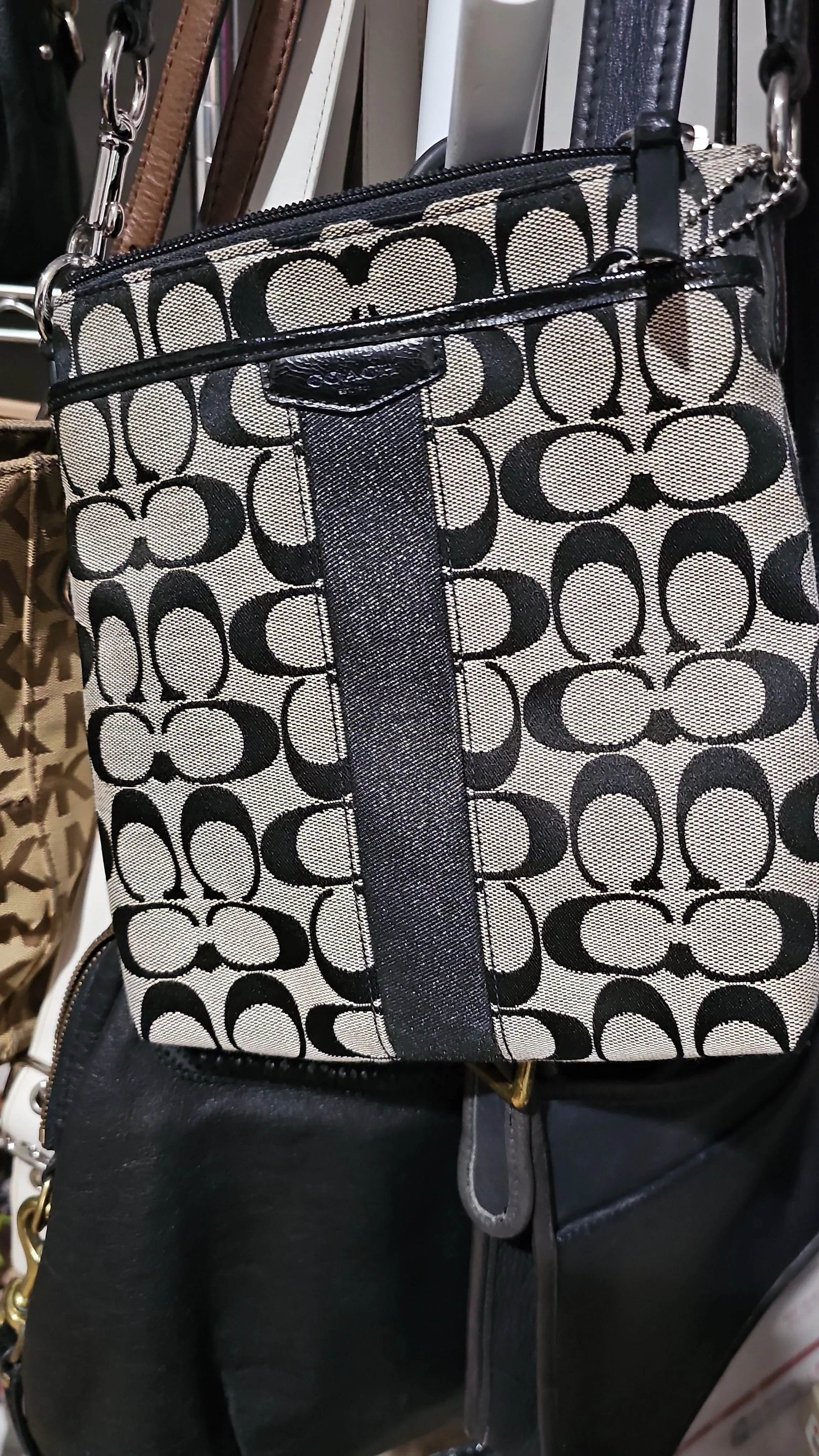 Product image for #143 Coach Messenger Crossbody 