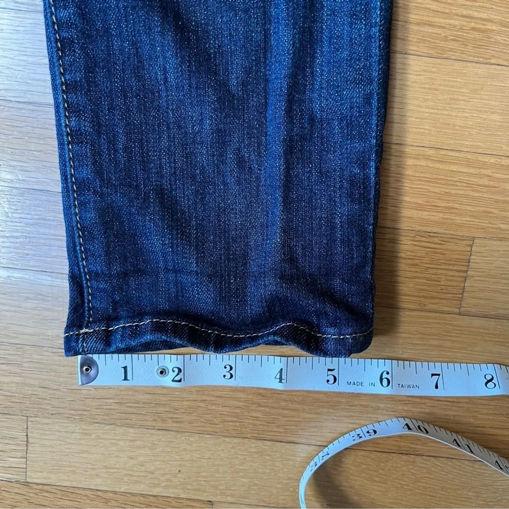 Listing Image Blurred Background