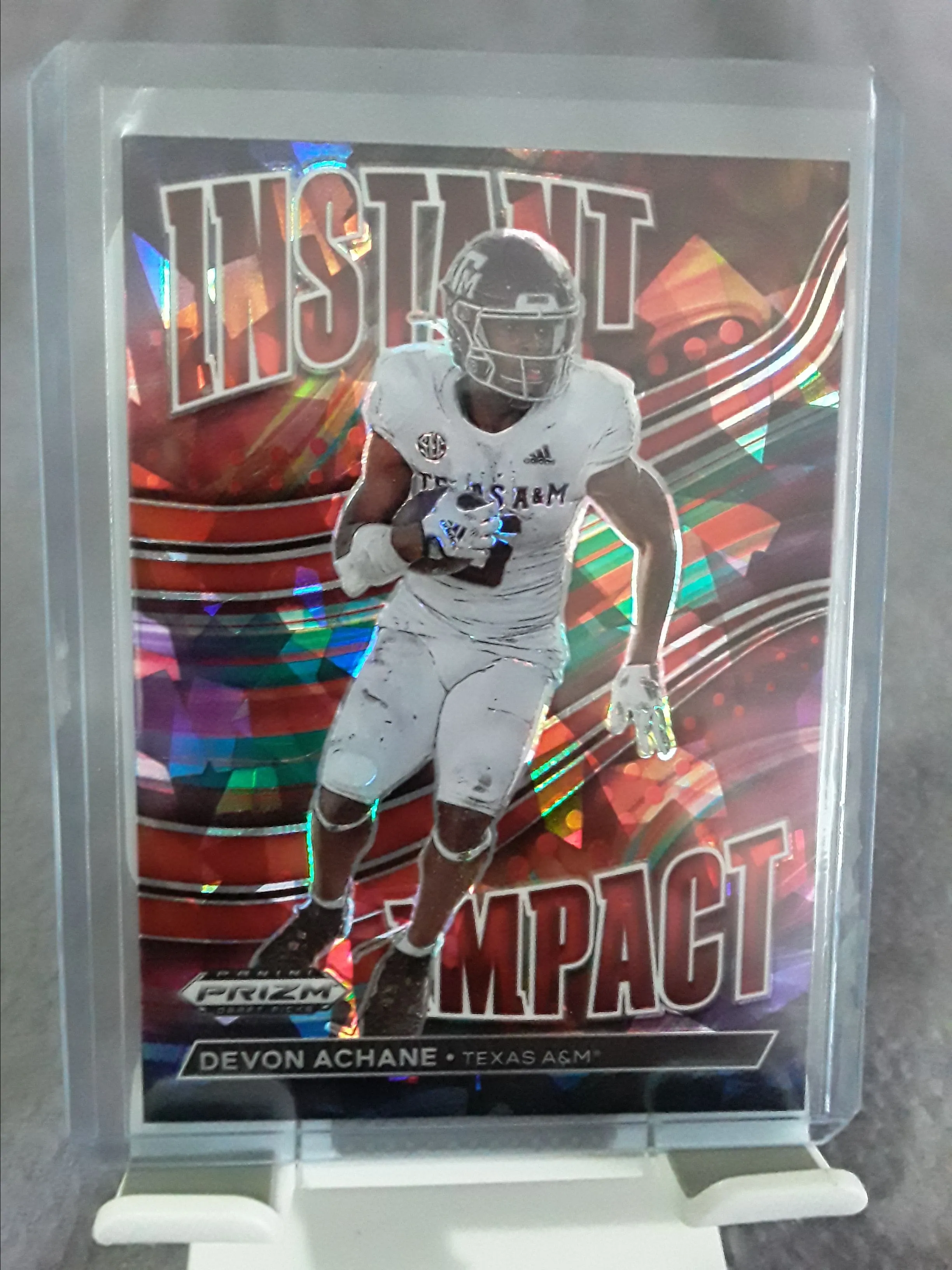 Product image for 2023 Prizm Draft De'von Achane Instant Impact Red Cracked Ice RCII-19