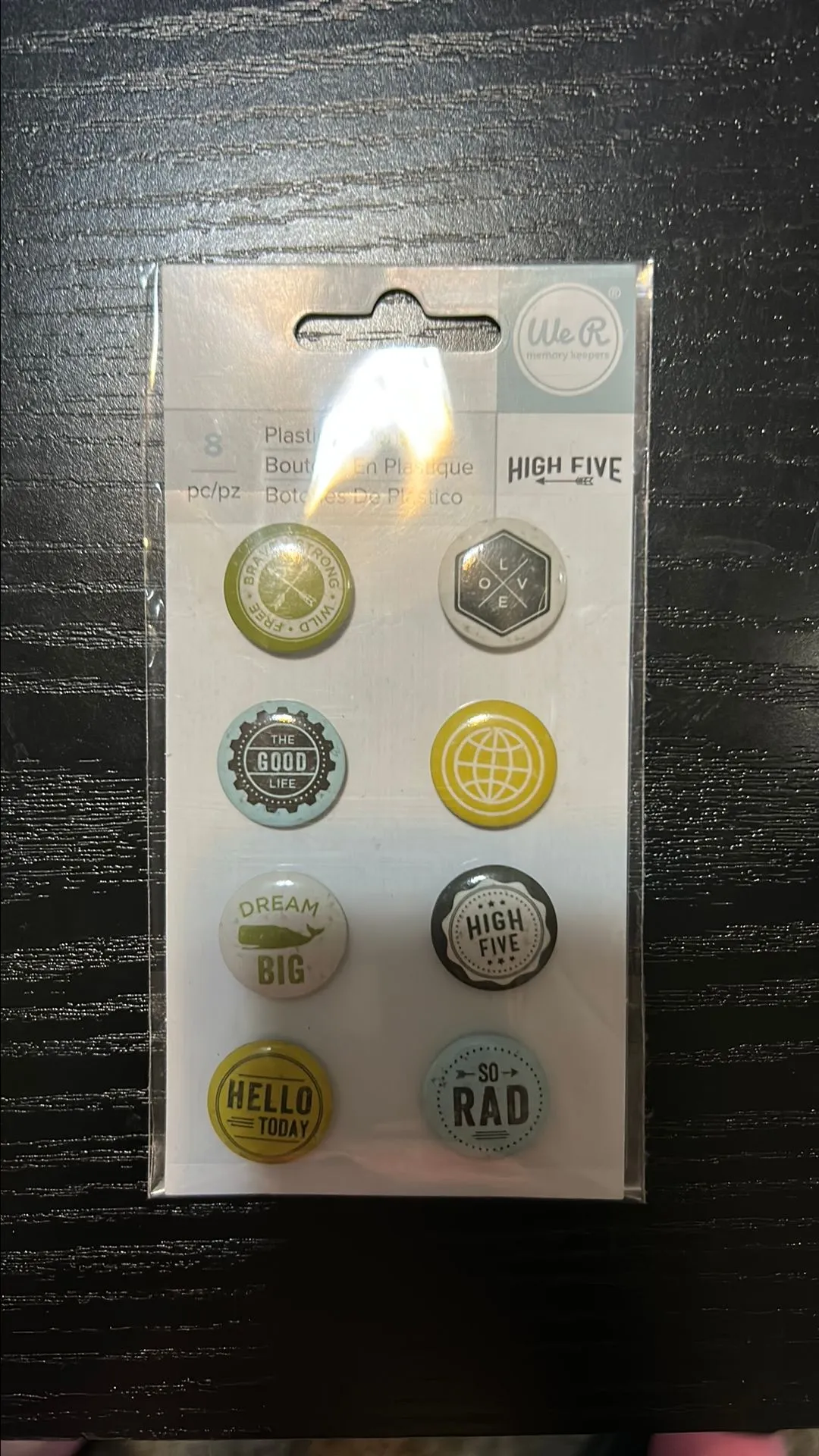 Product image for 0Bh5 High Five Collection Plastic Buttons