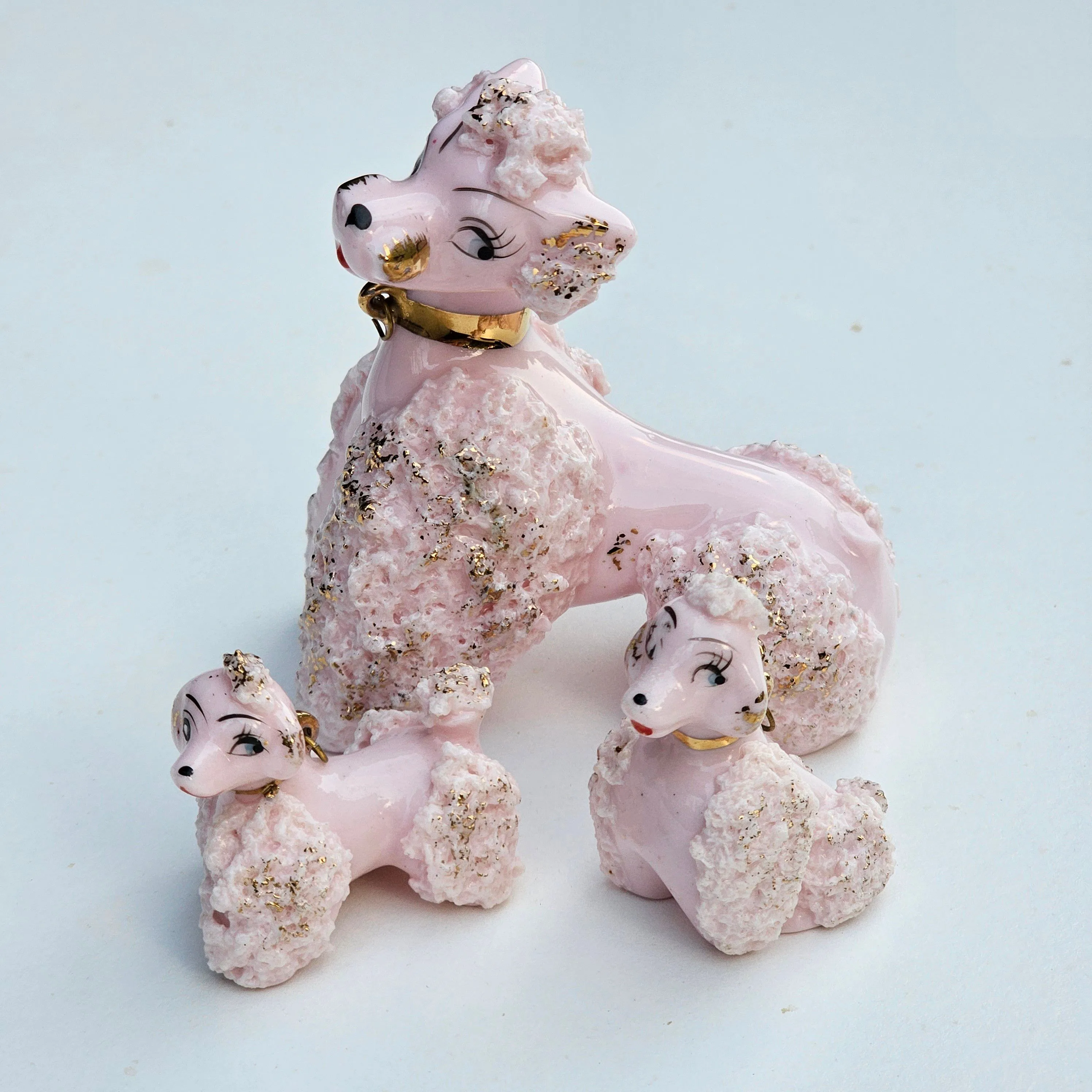Product image for Pink Artmark Japan Poodles ⚠️tail missing on large Poodle and no chain