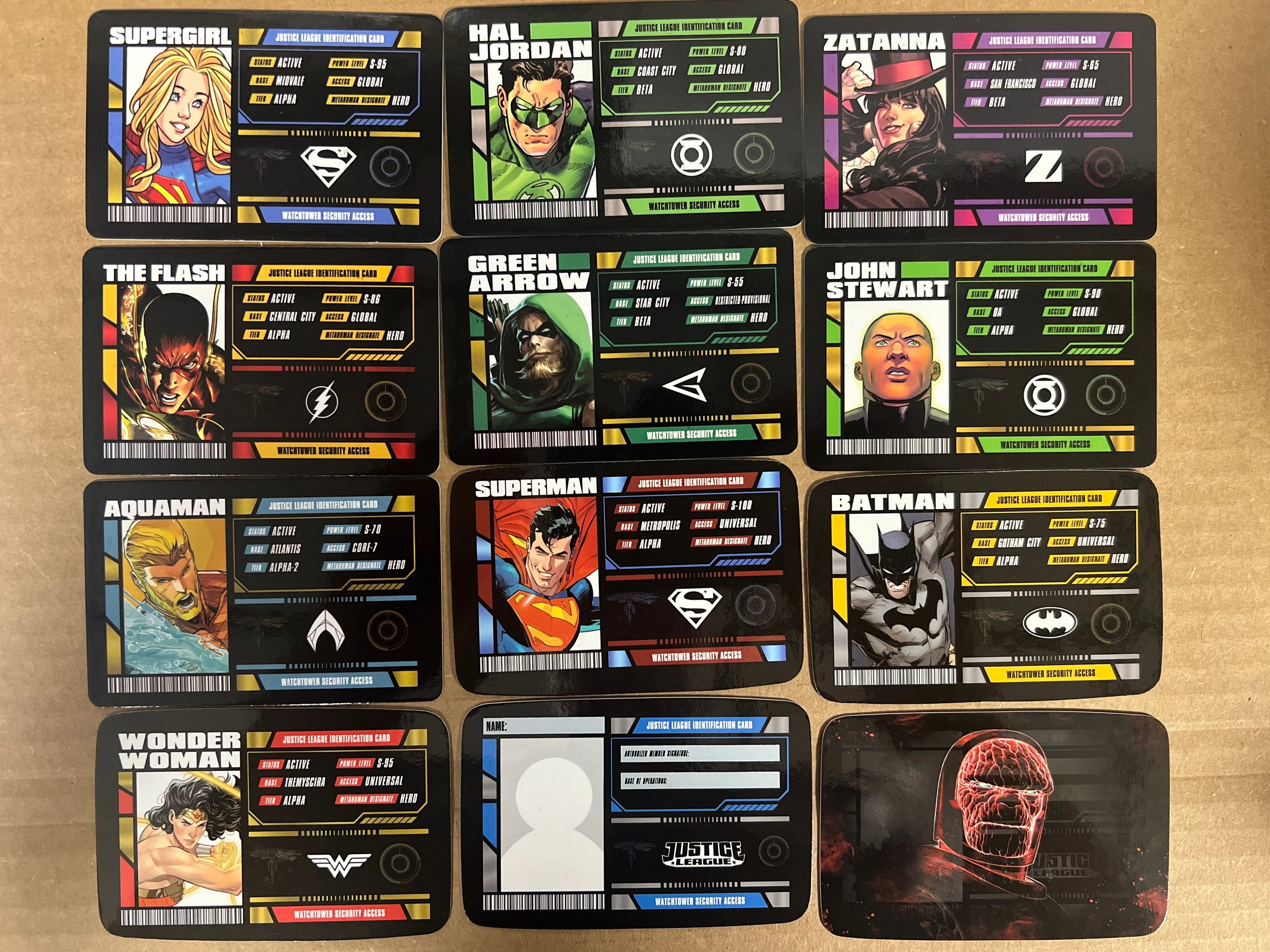 Product image for DC JUSTICE LEAGUE MEMBERSHIP CARD SET