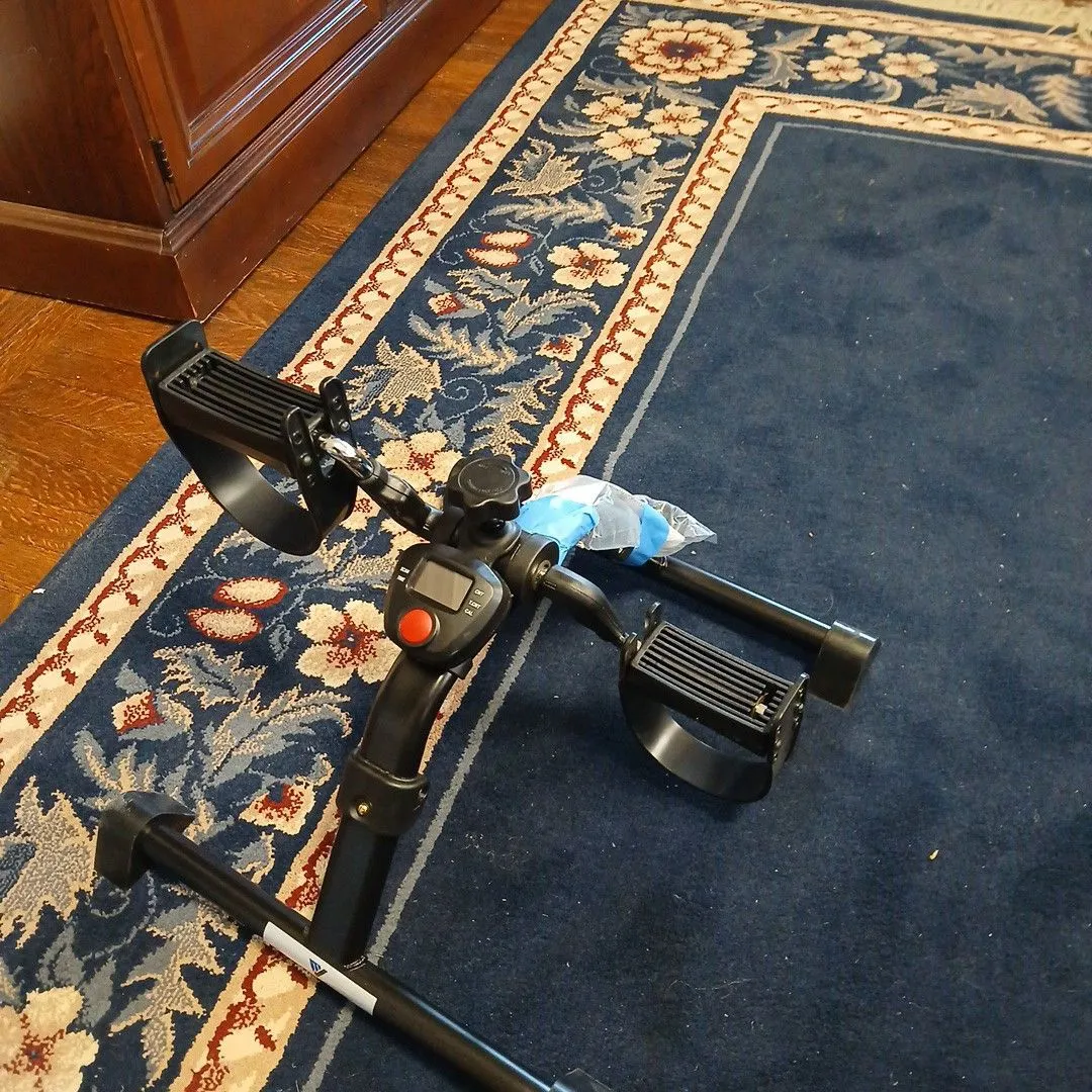 Product image for Vaunn Medical Folding Pedal Exerciser