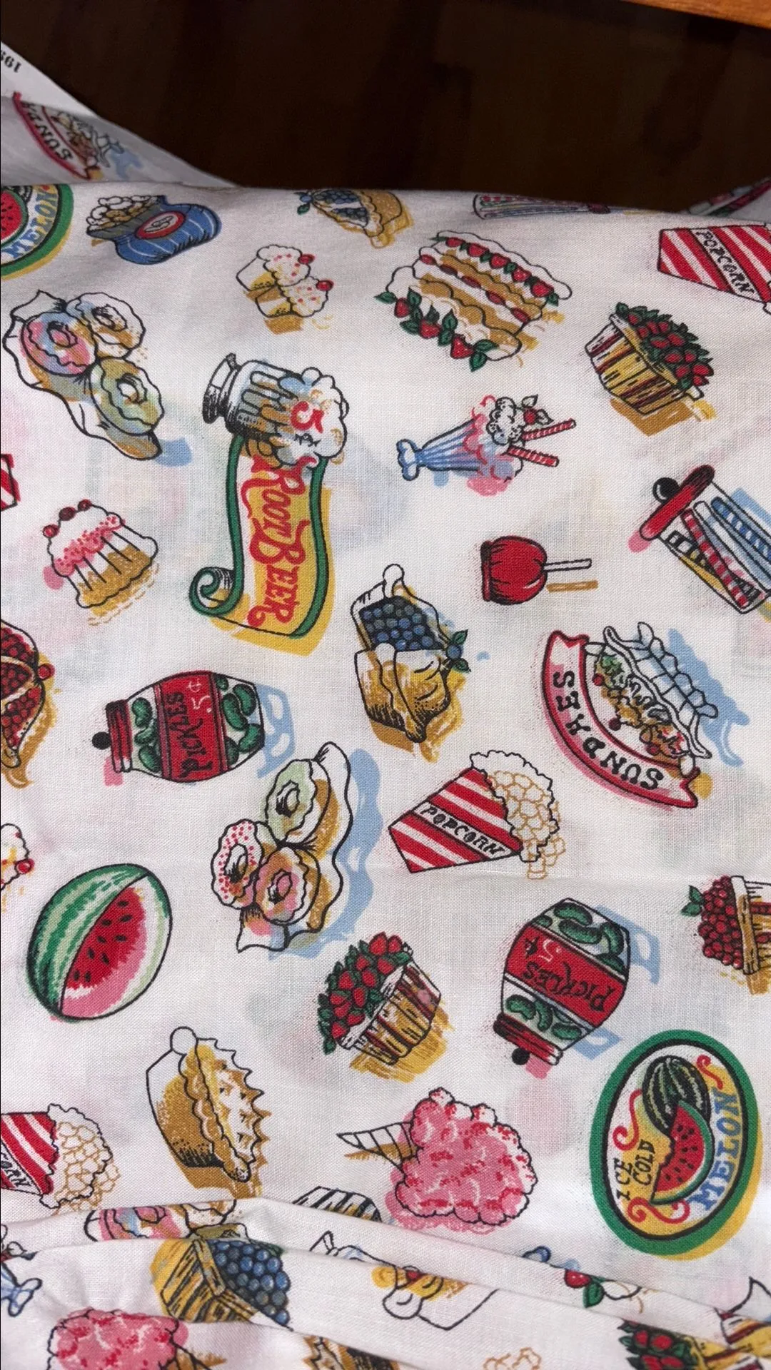 Product image for 0B0jk FQ County Fair Snacks print vintage 1993 Joan Kessler Fat Quarter