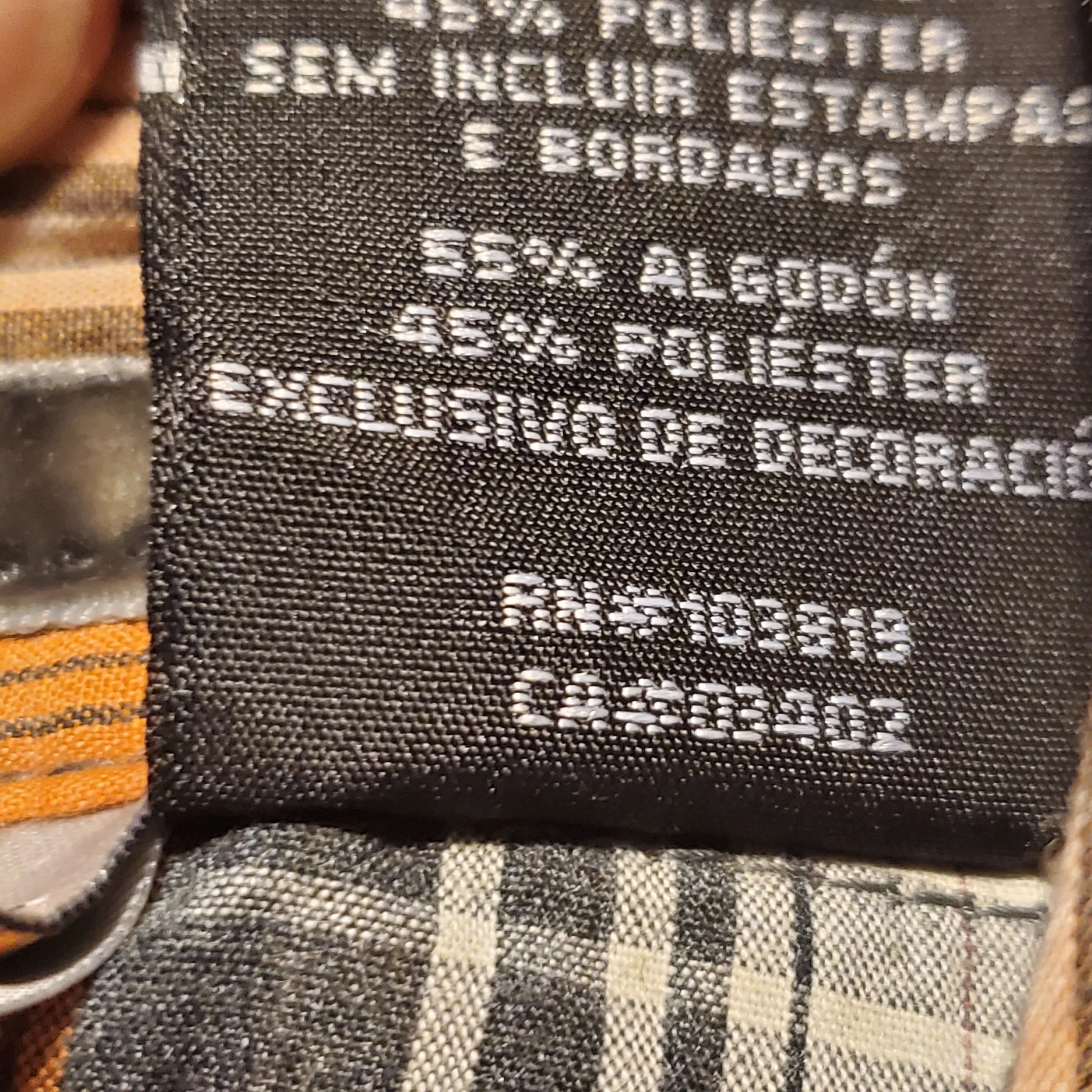 Listing Image Blurred Background