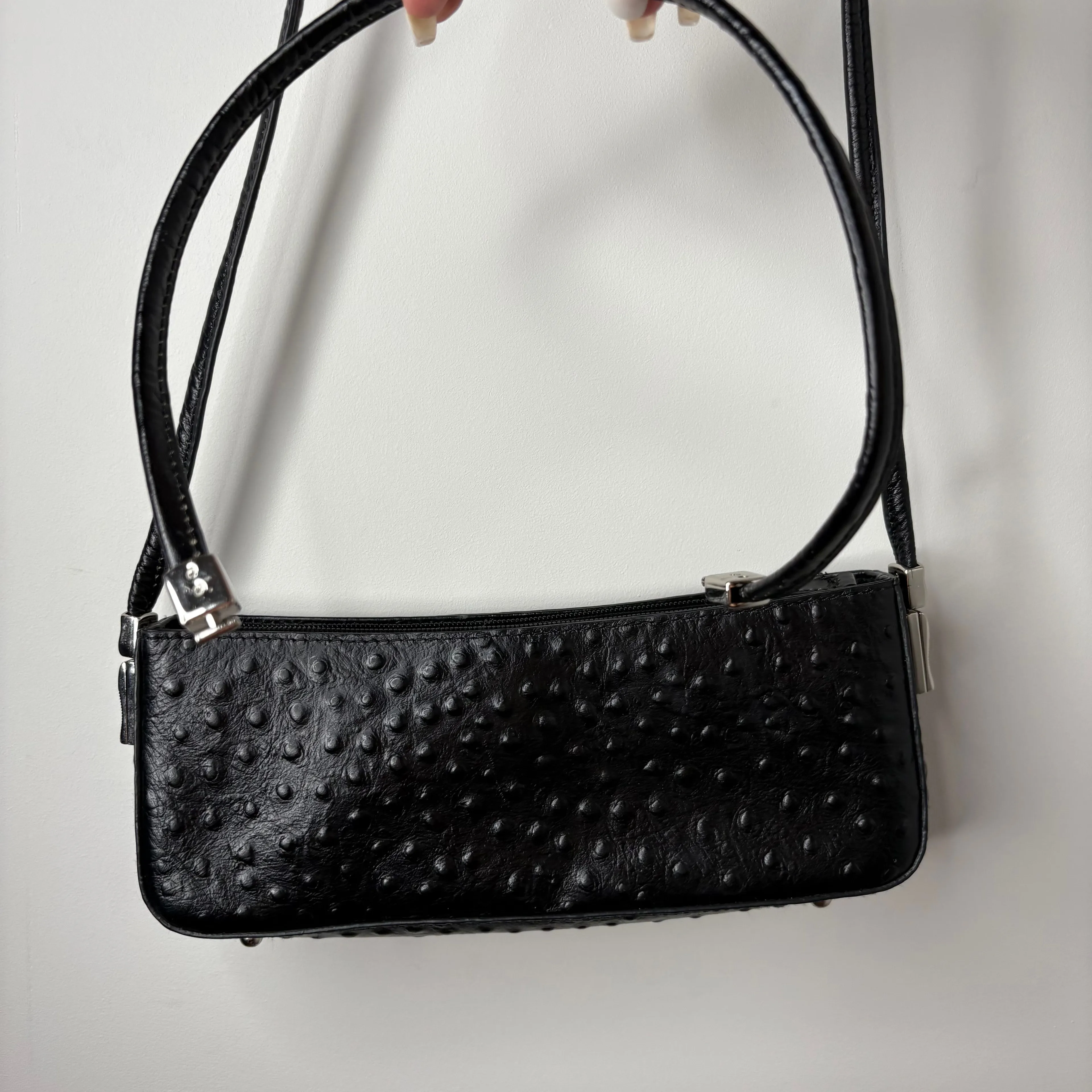 Listing Image Blurred Background