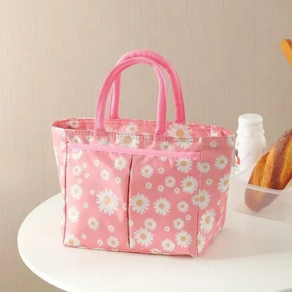 Product image for Insulatwd ,waterproof lunch bags.