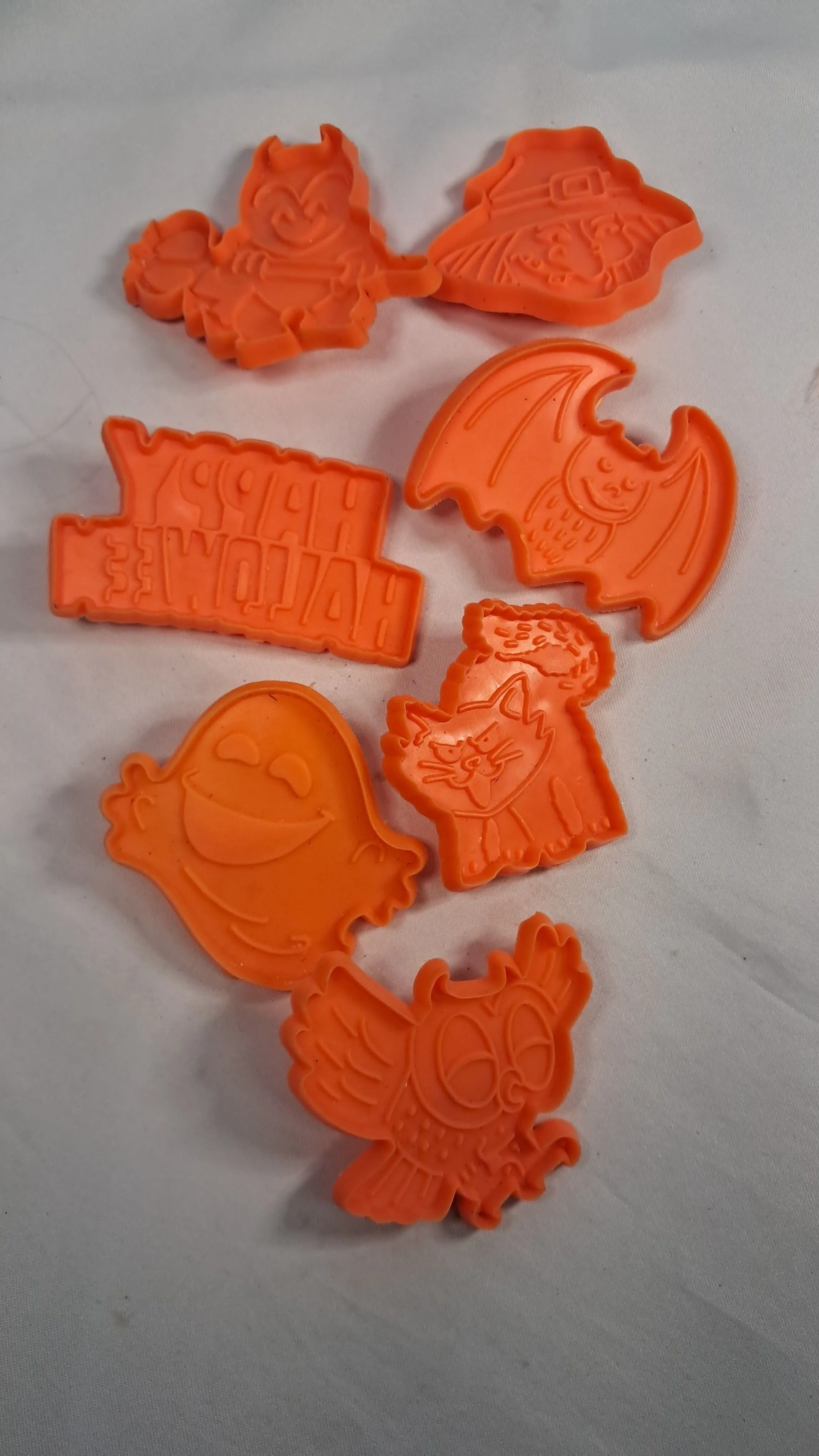 Product image for #40. Orange Plastic Halloween Cookie Cutters