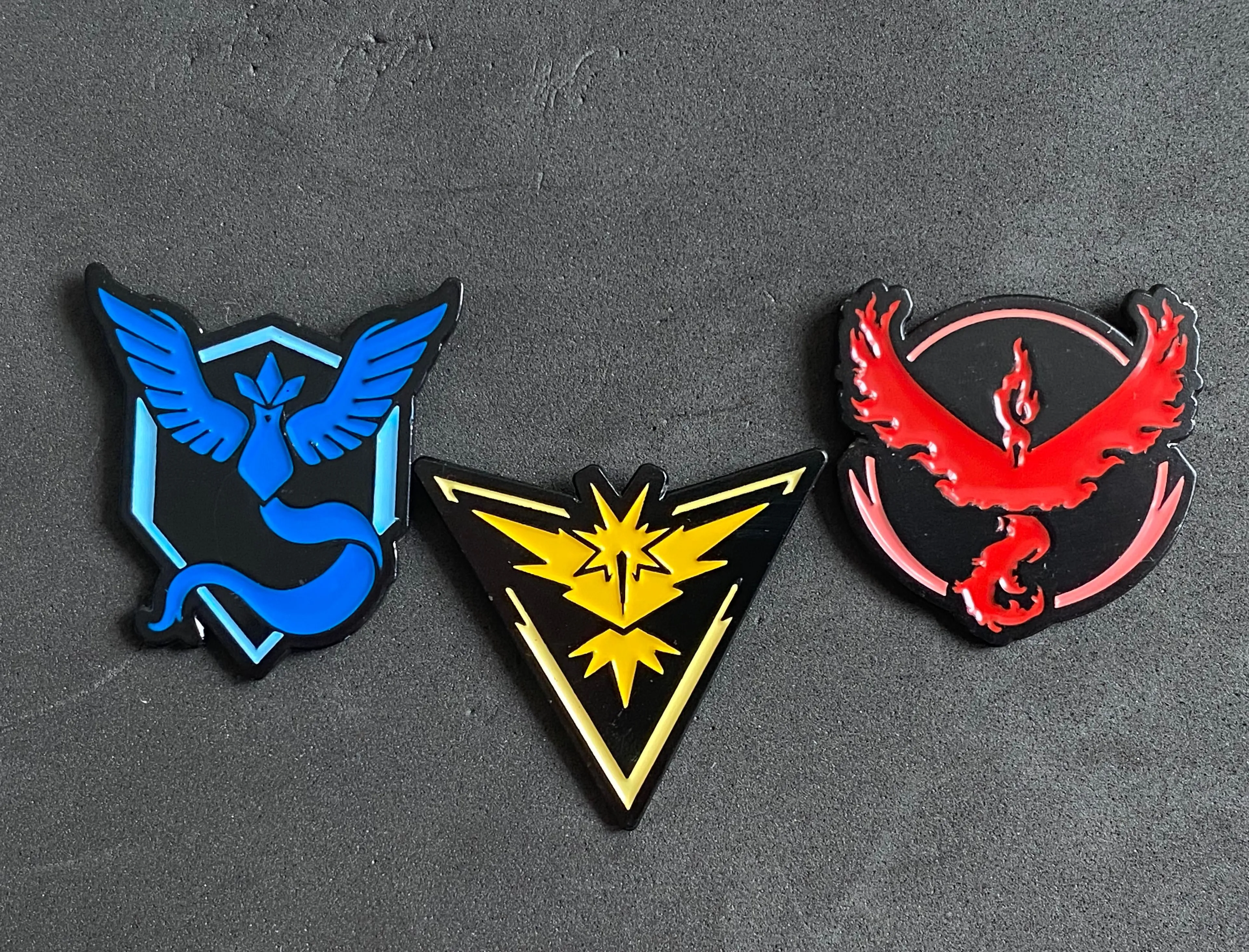 Seoxys6, the artist behind fanmade team logos, has created another amazing  #PokemonGO logo! https://t.co/cOlNu2hggs, image size:3840x2927