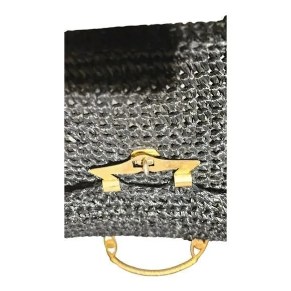 Listing Image Blurred Background