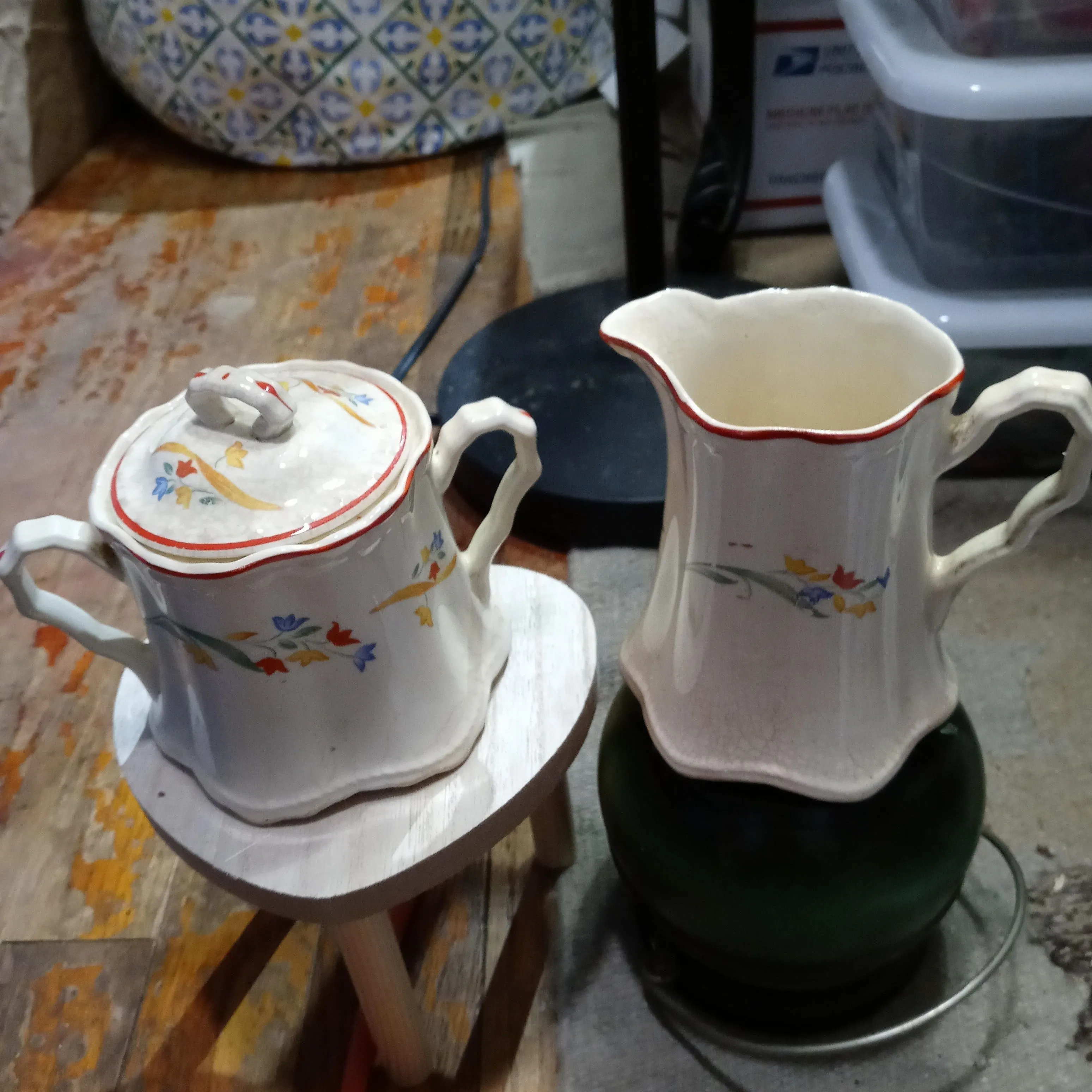 Product image for 166.vintage signed sugar. crooksville 