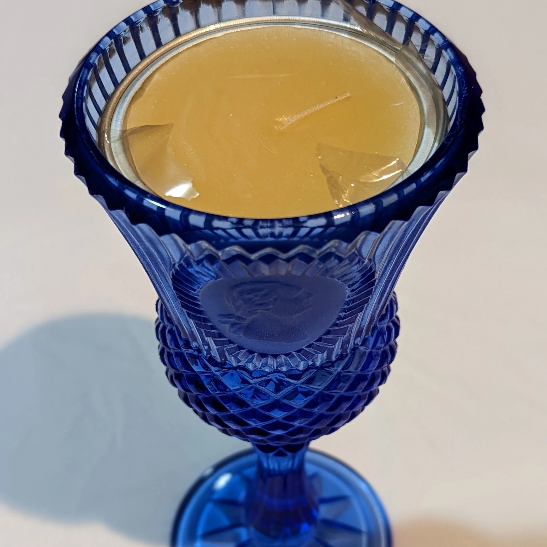 Listing Image Blurred Background