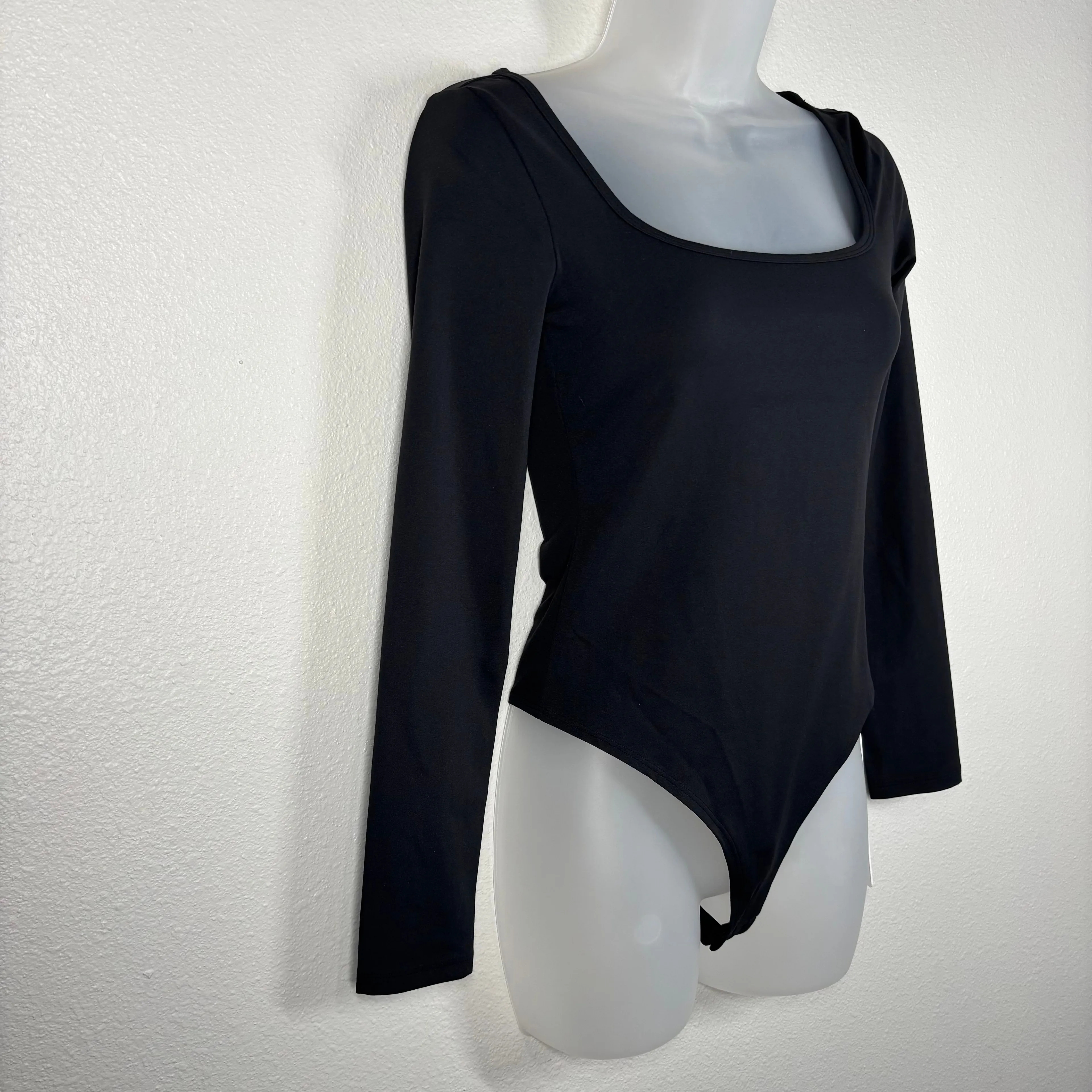 Listing Image Blurred Background