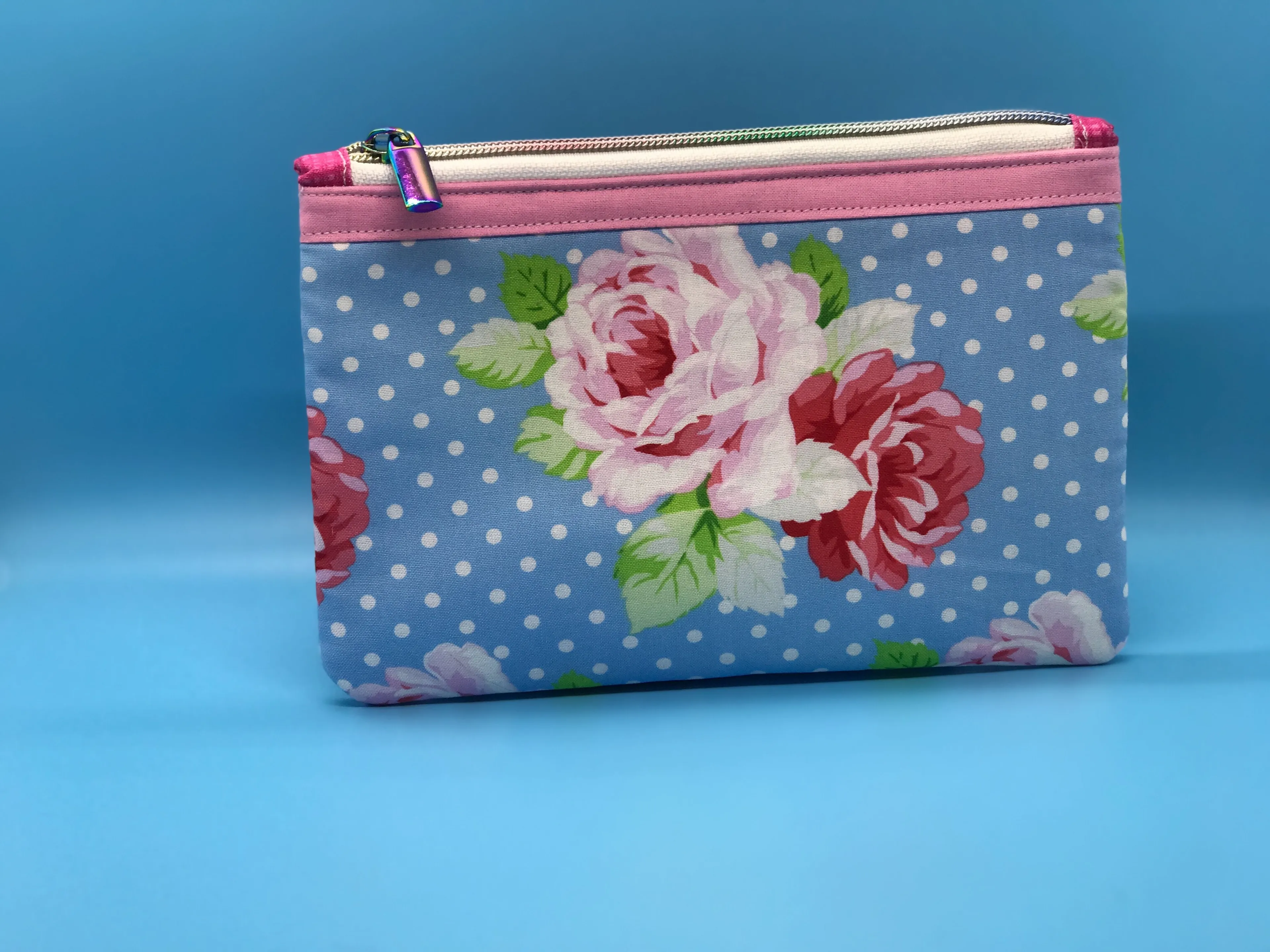 Product image for Floral Zipper Pouch