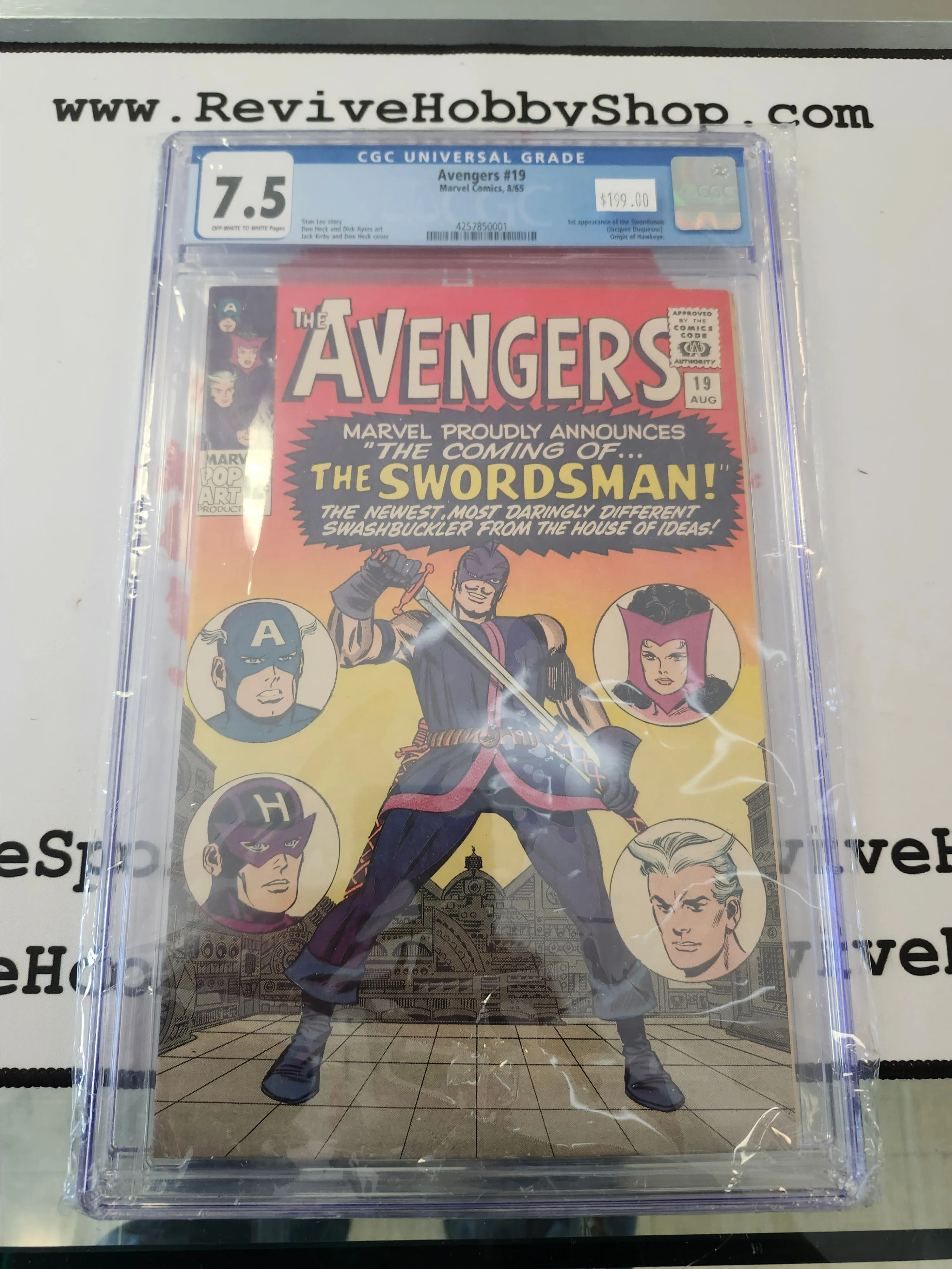 Product image for Avengers #19 CGC 7.5