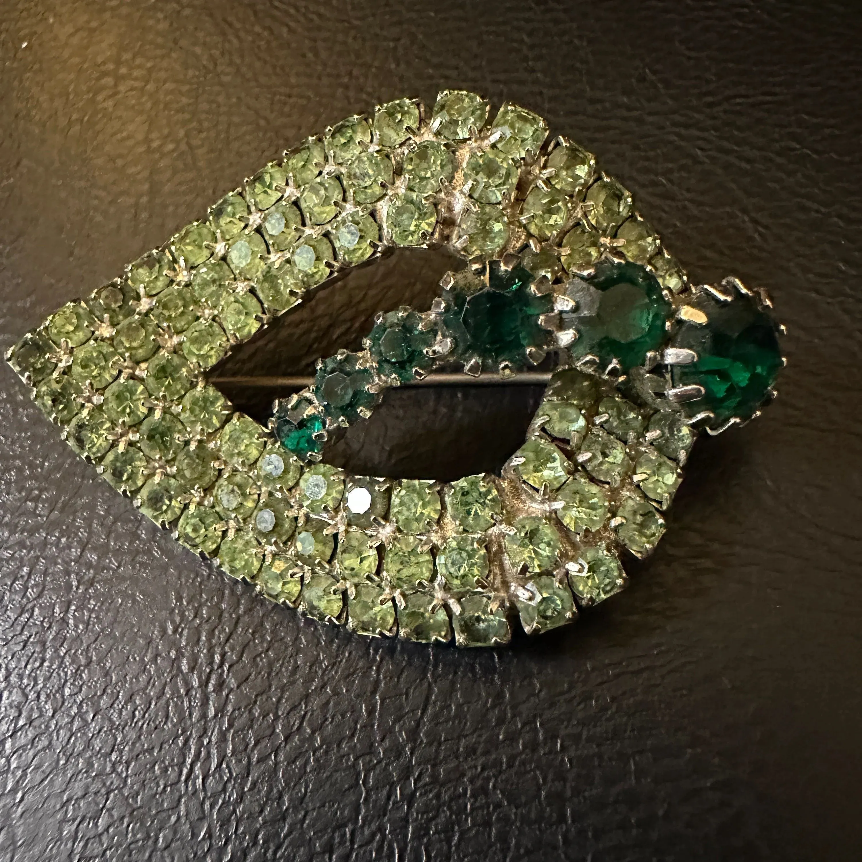 Product image for Vintage Green Leaf Brooch