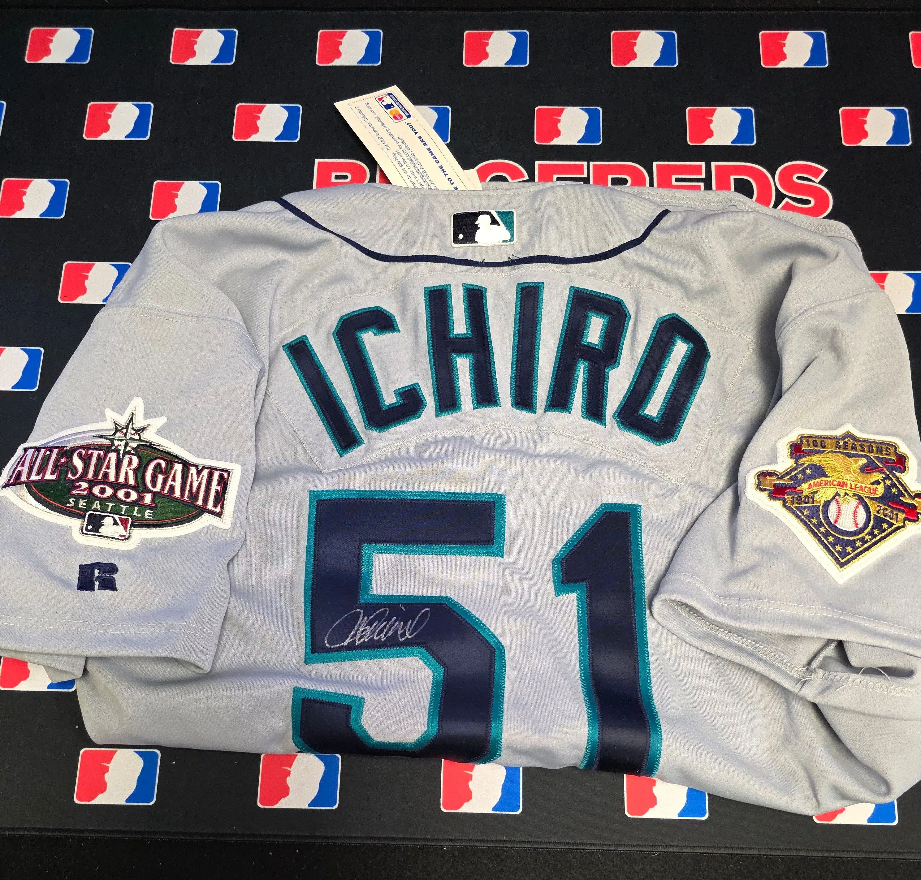 Product image for Ichiro signed jersey