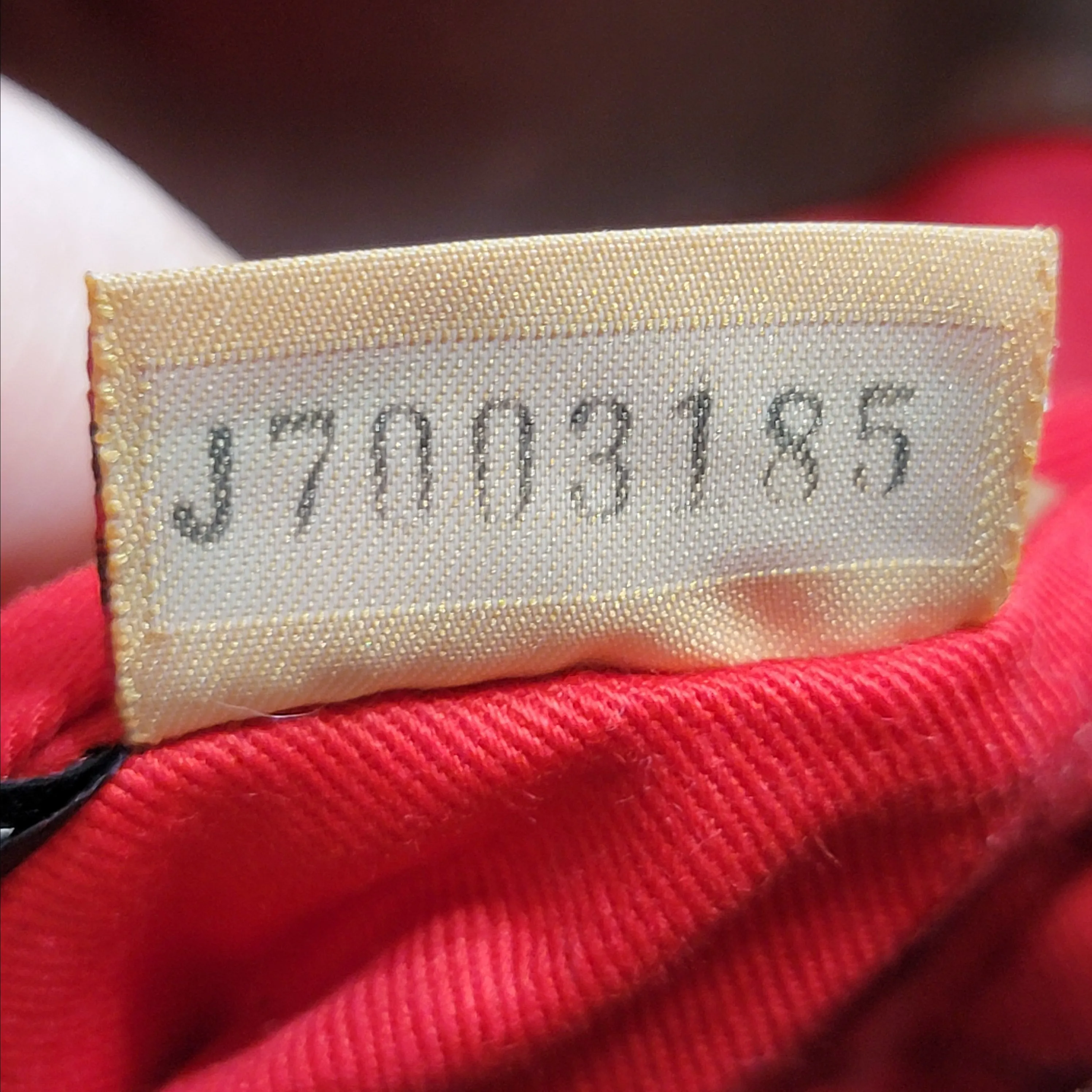 Listing Image Blurred Background